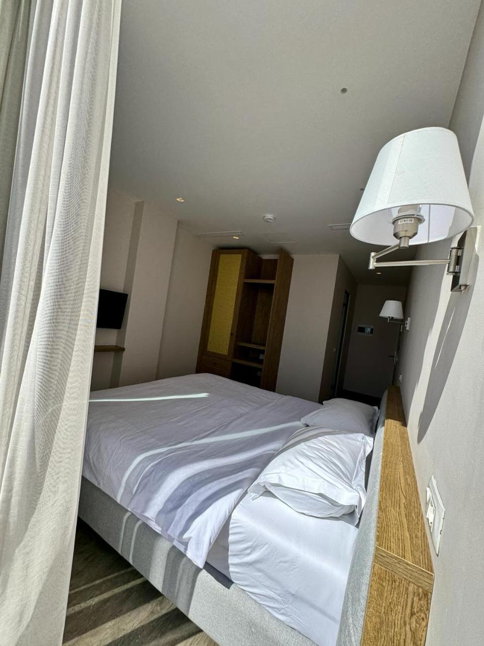 Double Room with Patio photo 3