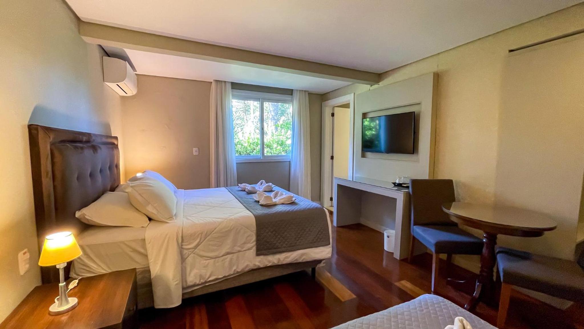 Quadruple Room with Bath photo 1