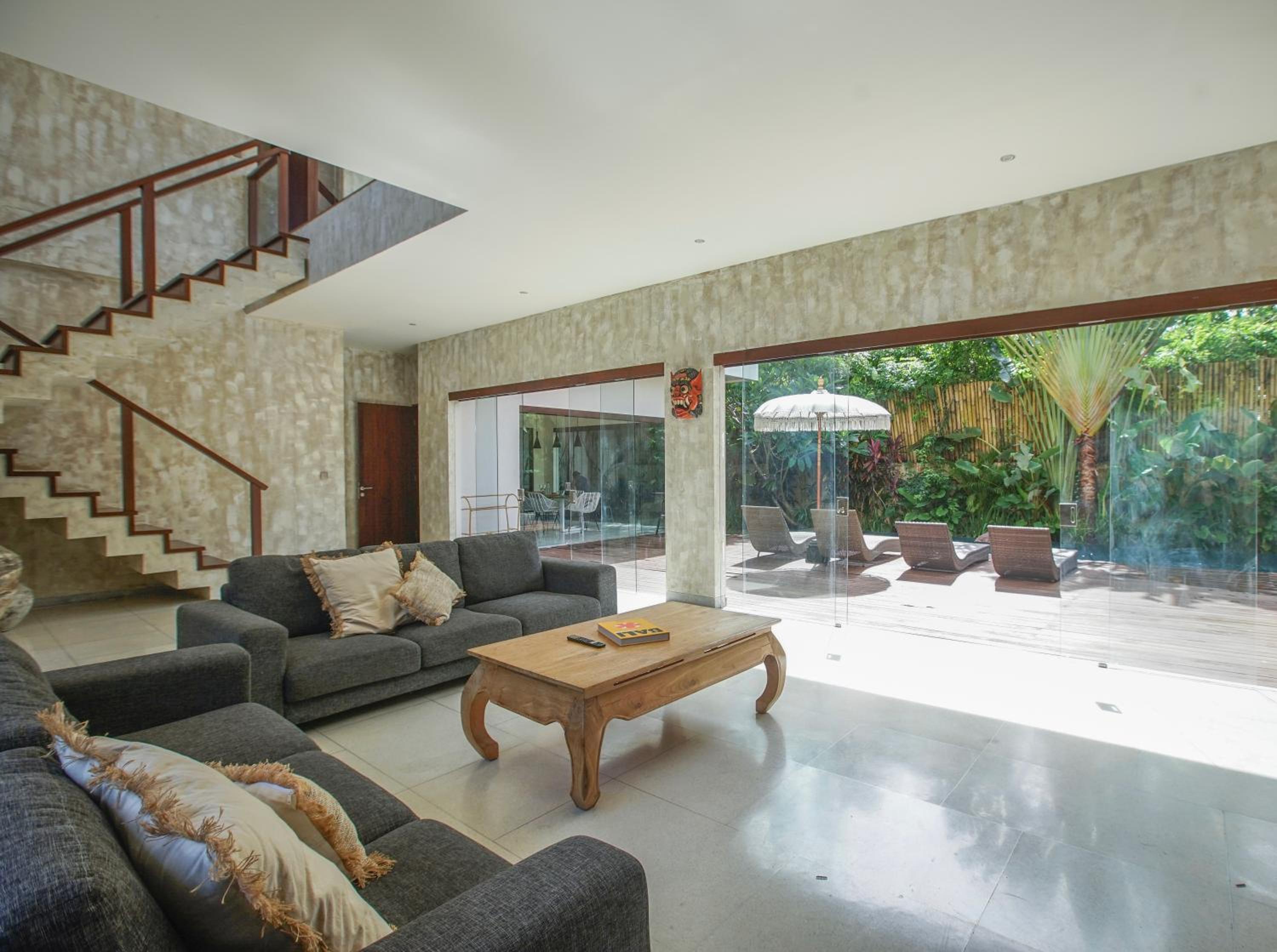 Three-Bedroom Villa photo 1