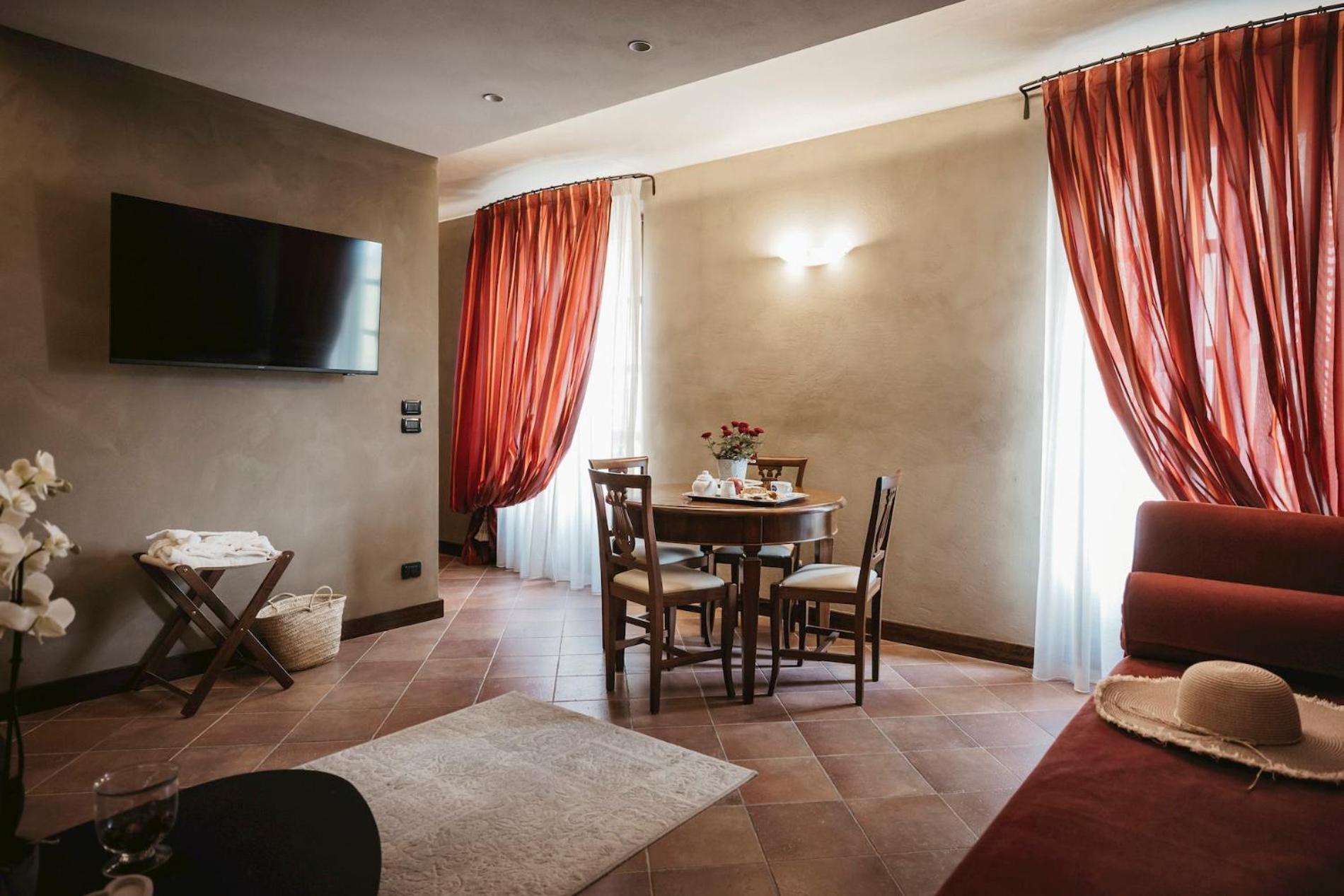 Suite - Photo 7