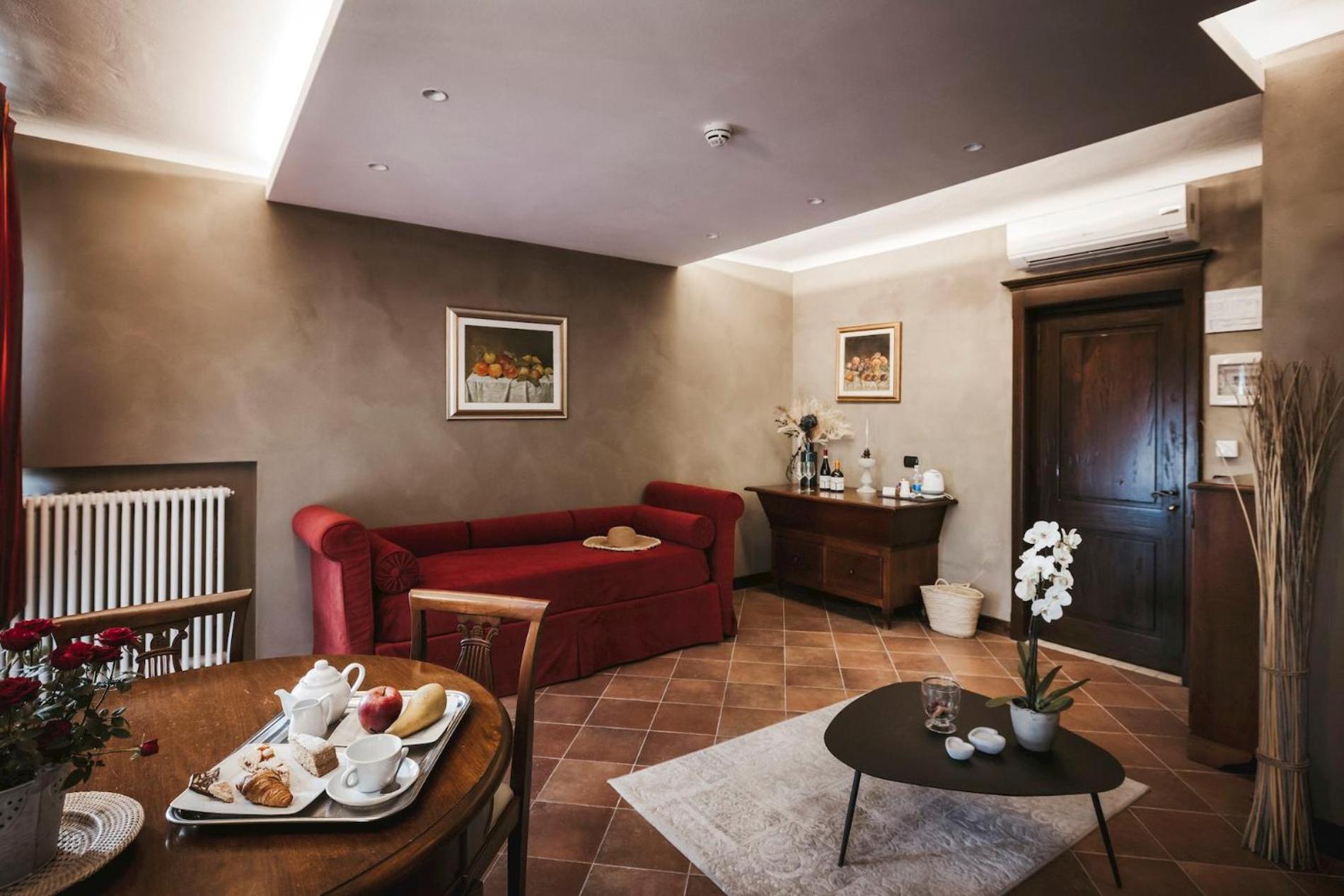 Suite - Photo 6