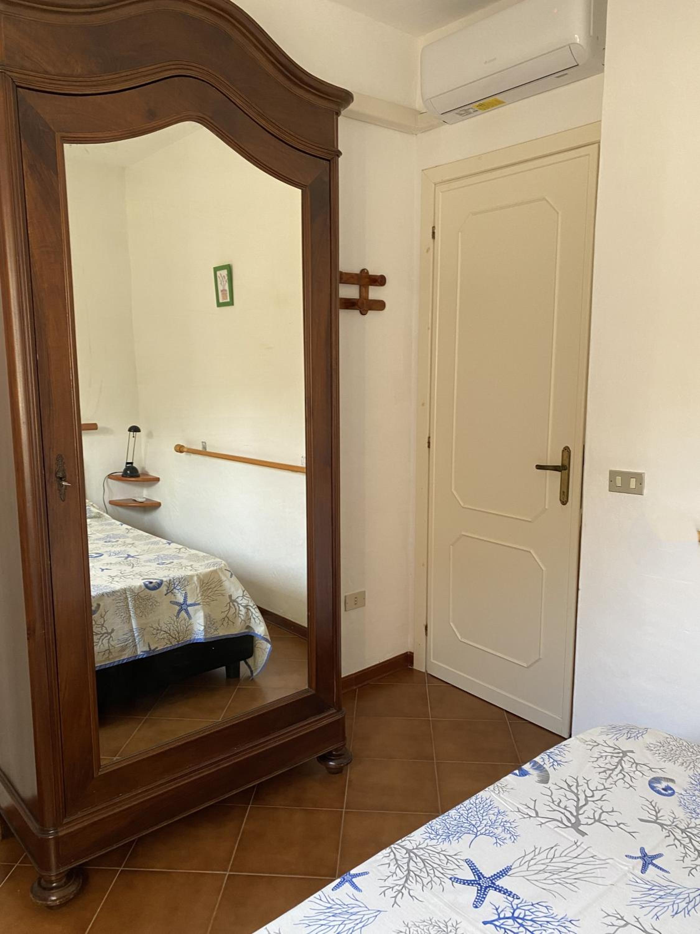 Three-Bedroom House photo 3
