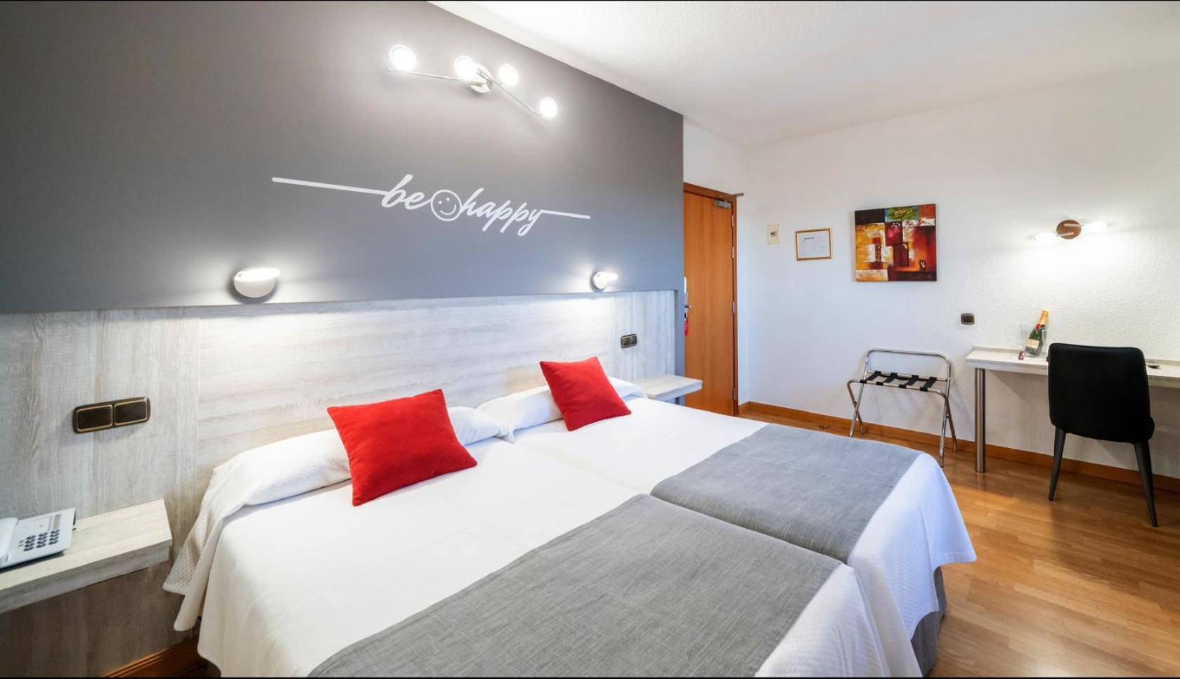 Double or Twin Room - Photo 1
