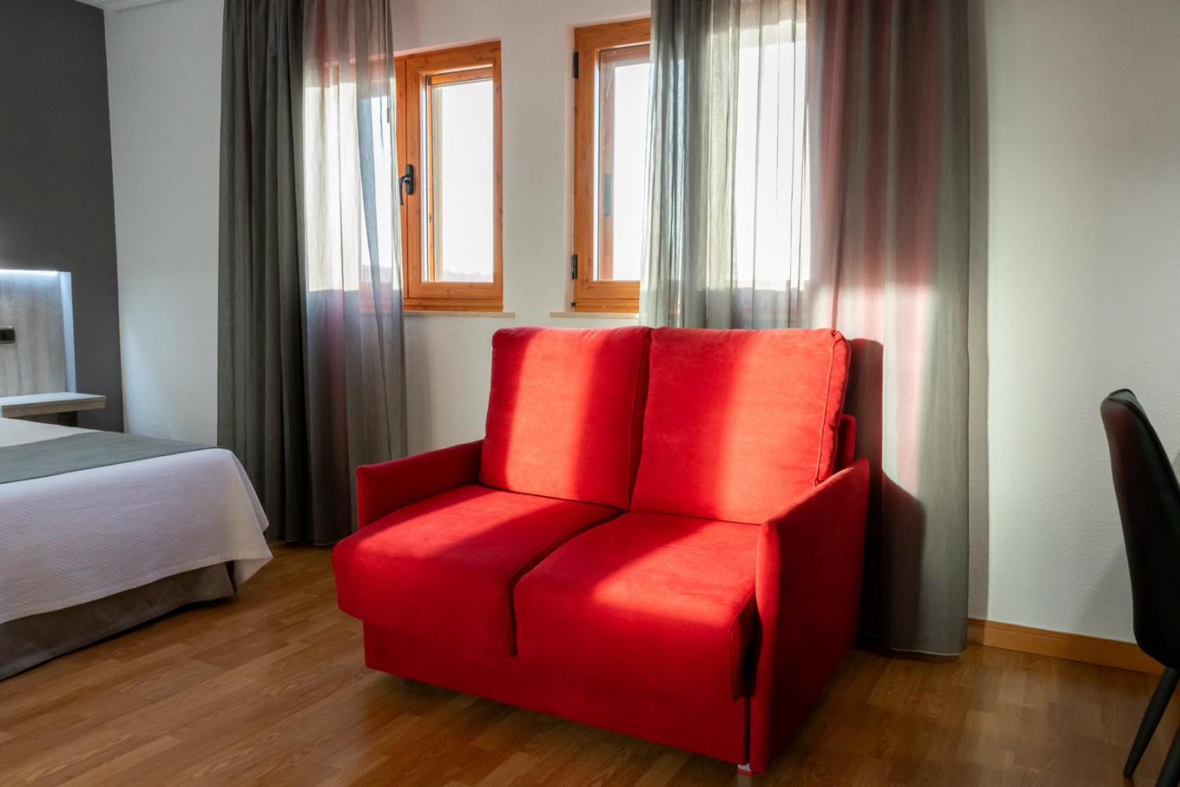 Superior Double or Twin Room photo 3