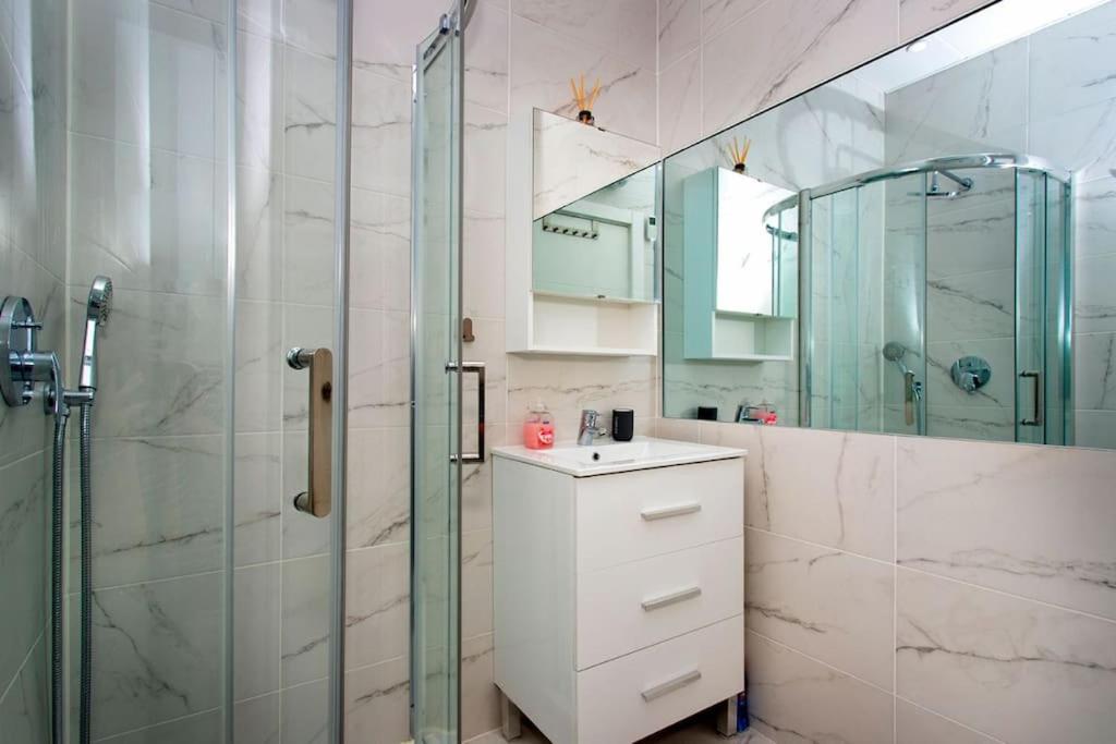 Two-Bedroom House photo 3