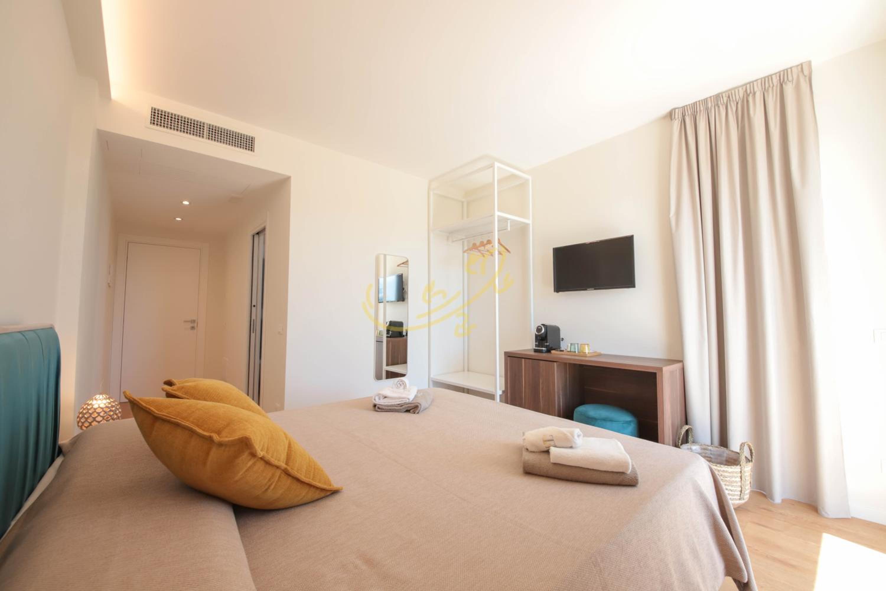 Standard Double Room photo 2