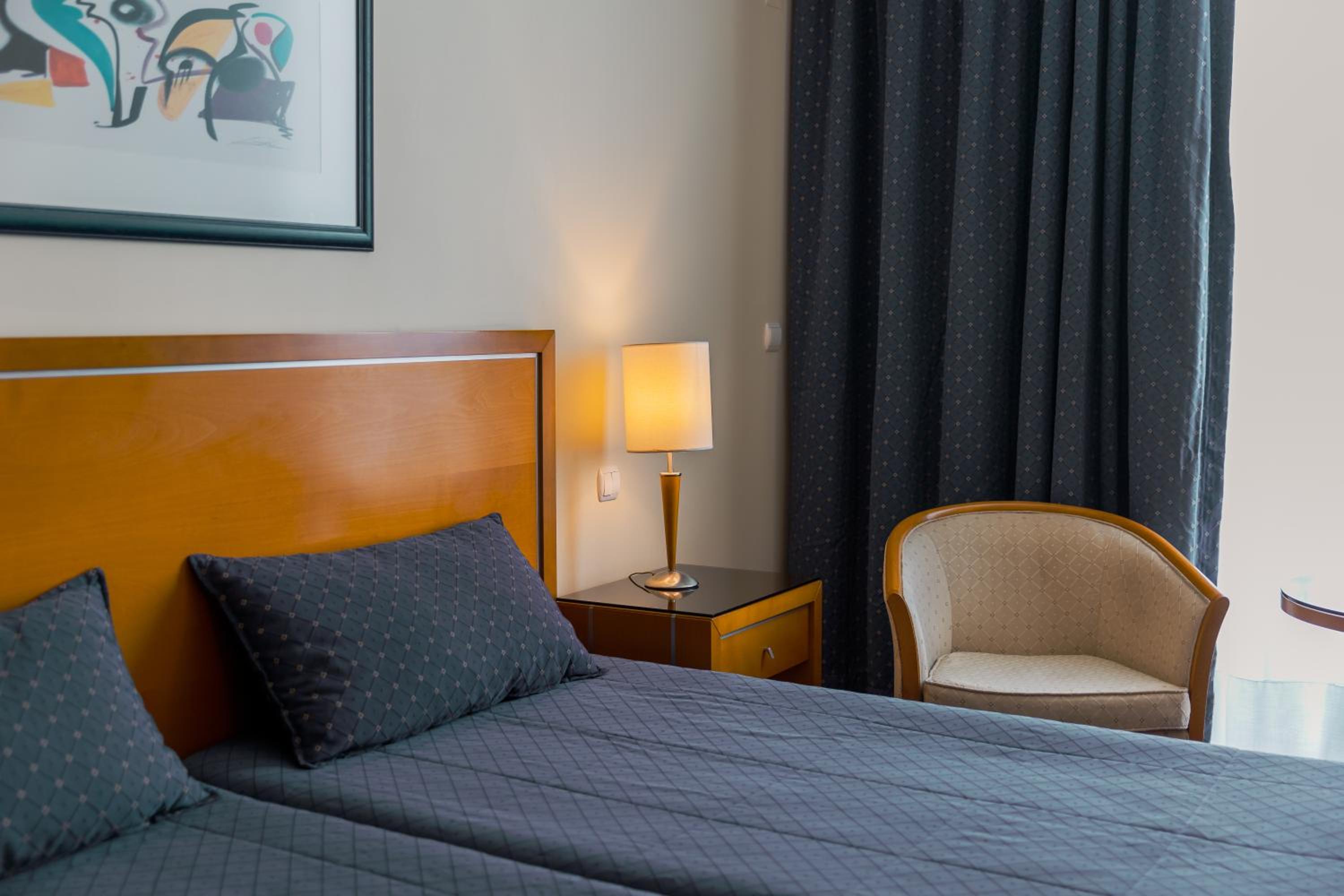 Twin Room - Photo 7