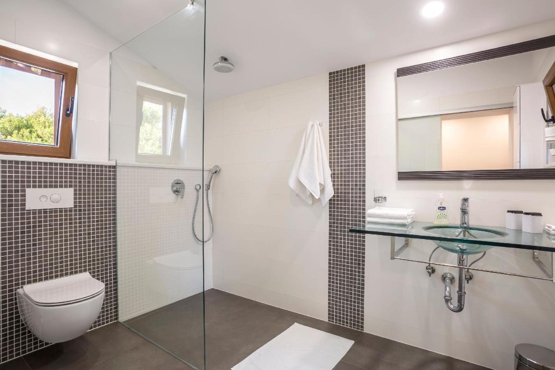 Five-Bedroom Holiday Home photo 3