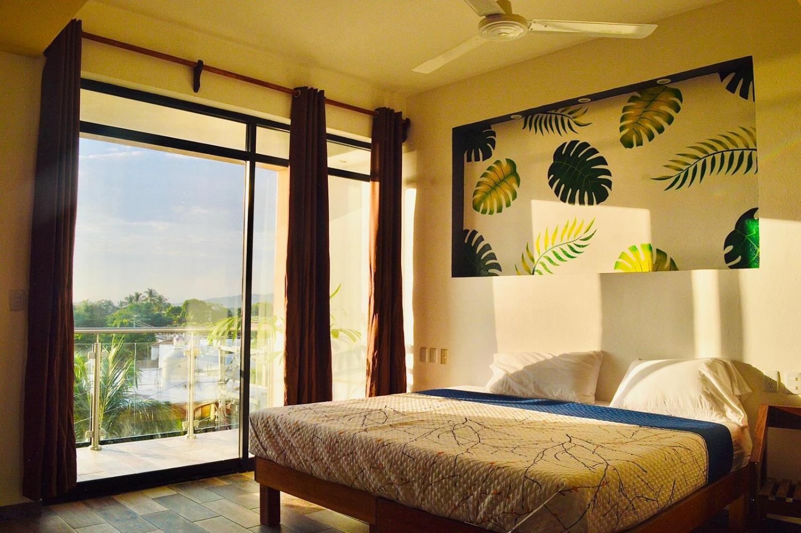 Twin Room with Balcony - Photo 10