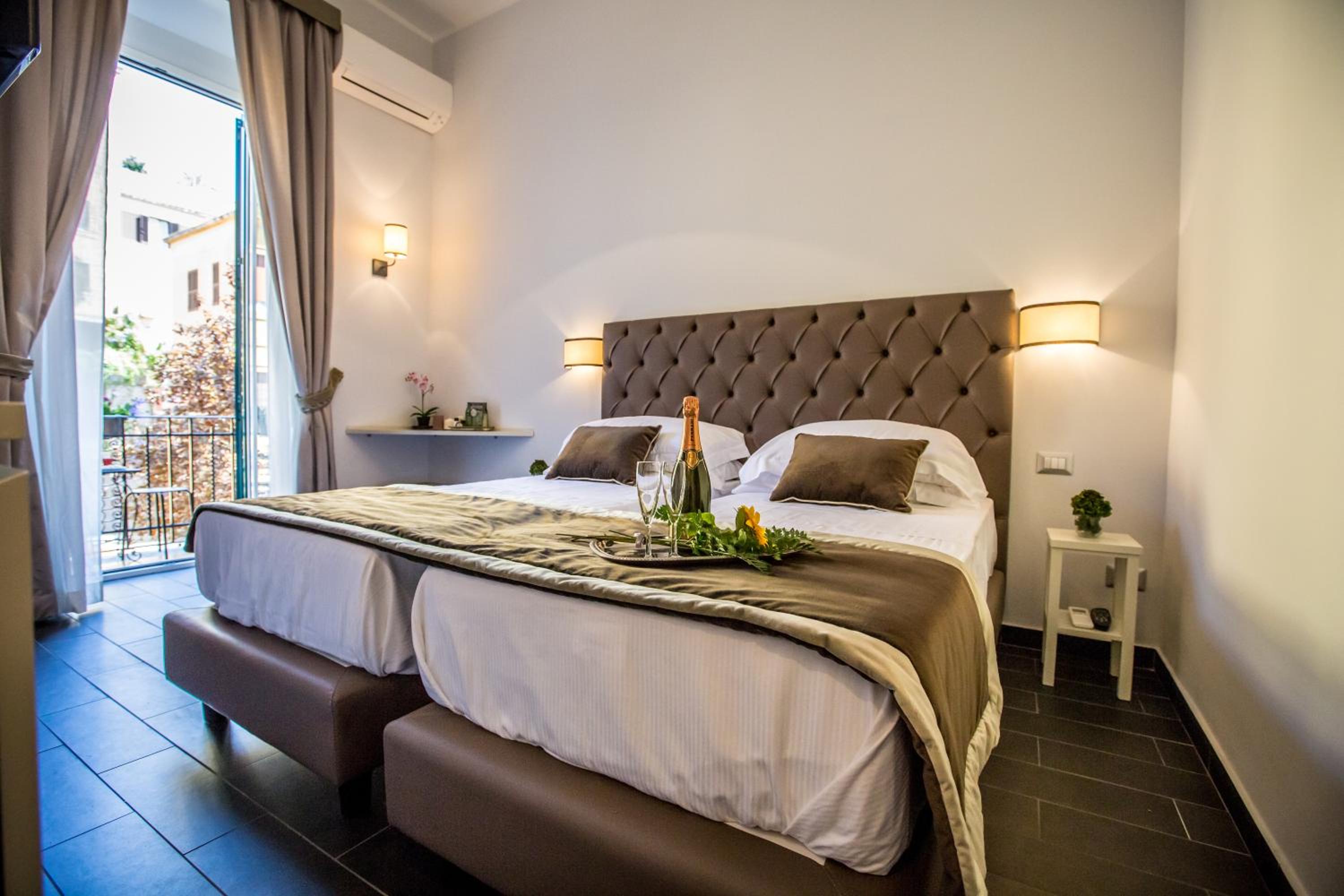 Double or Twin Room with Balcony photo 1