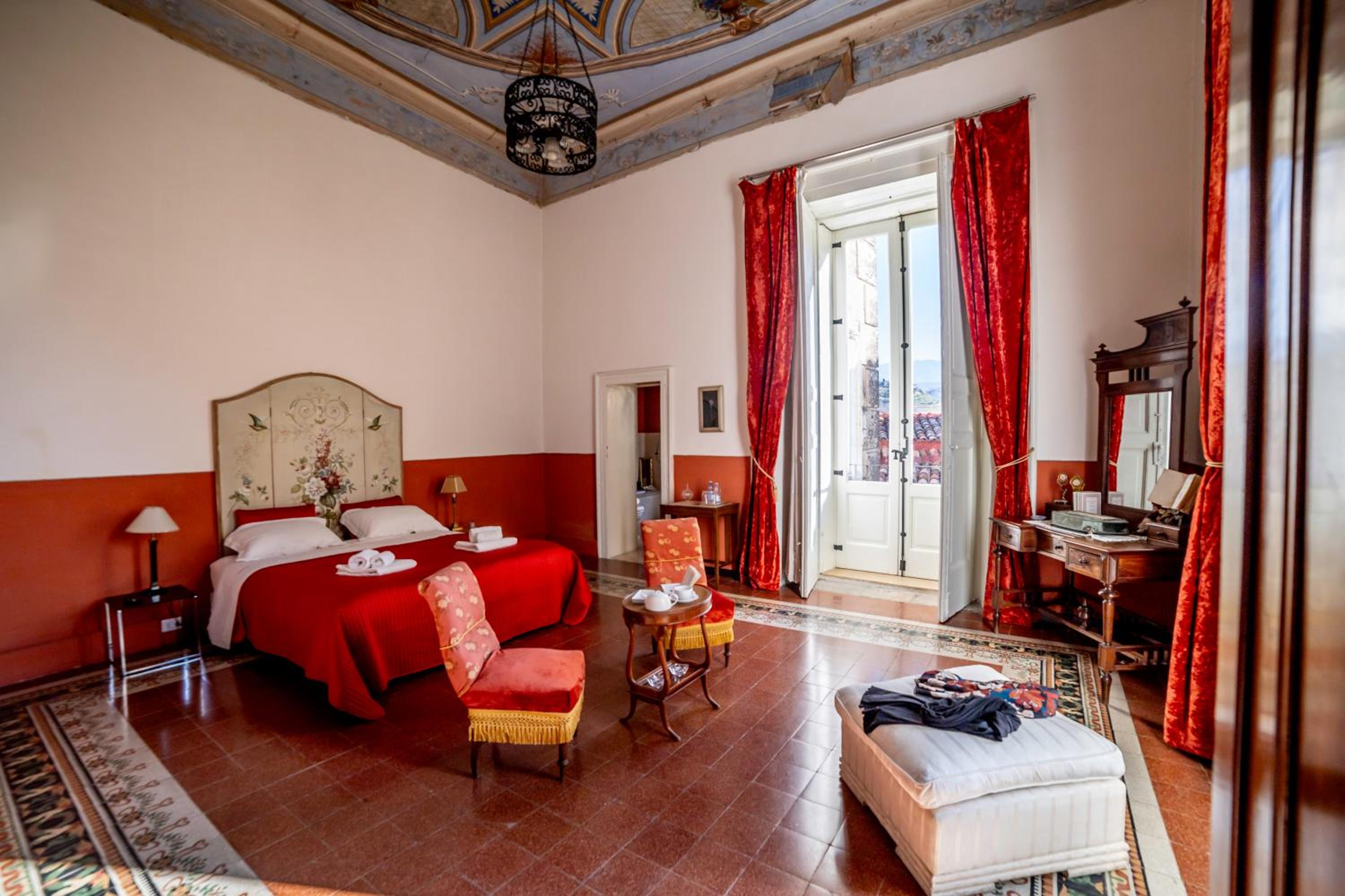 Superior Queen Room photo 1