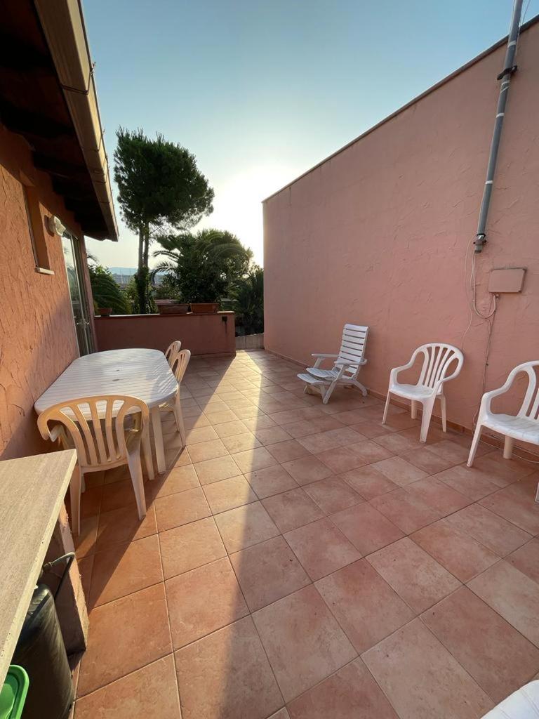 One-Bedroom House photo 2