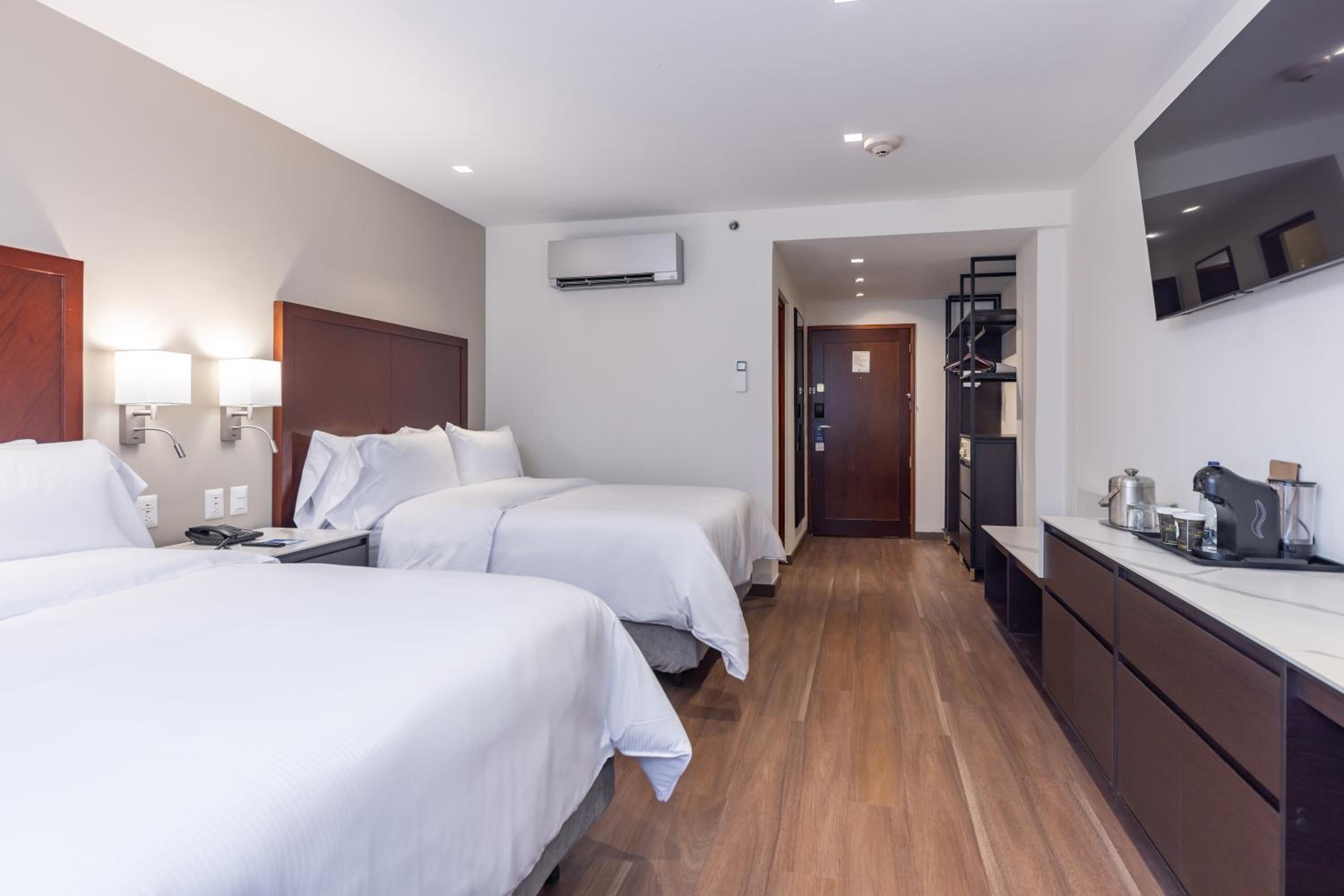 Deluxe Double Room - Photo 1