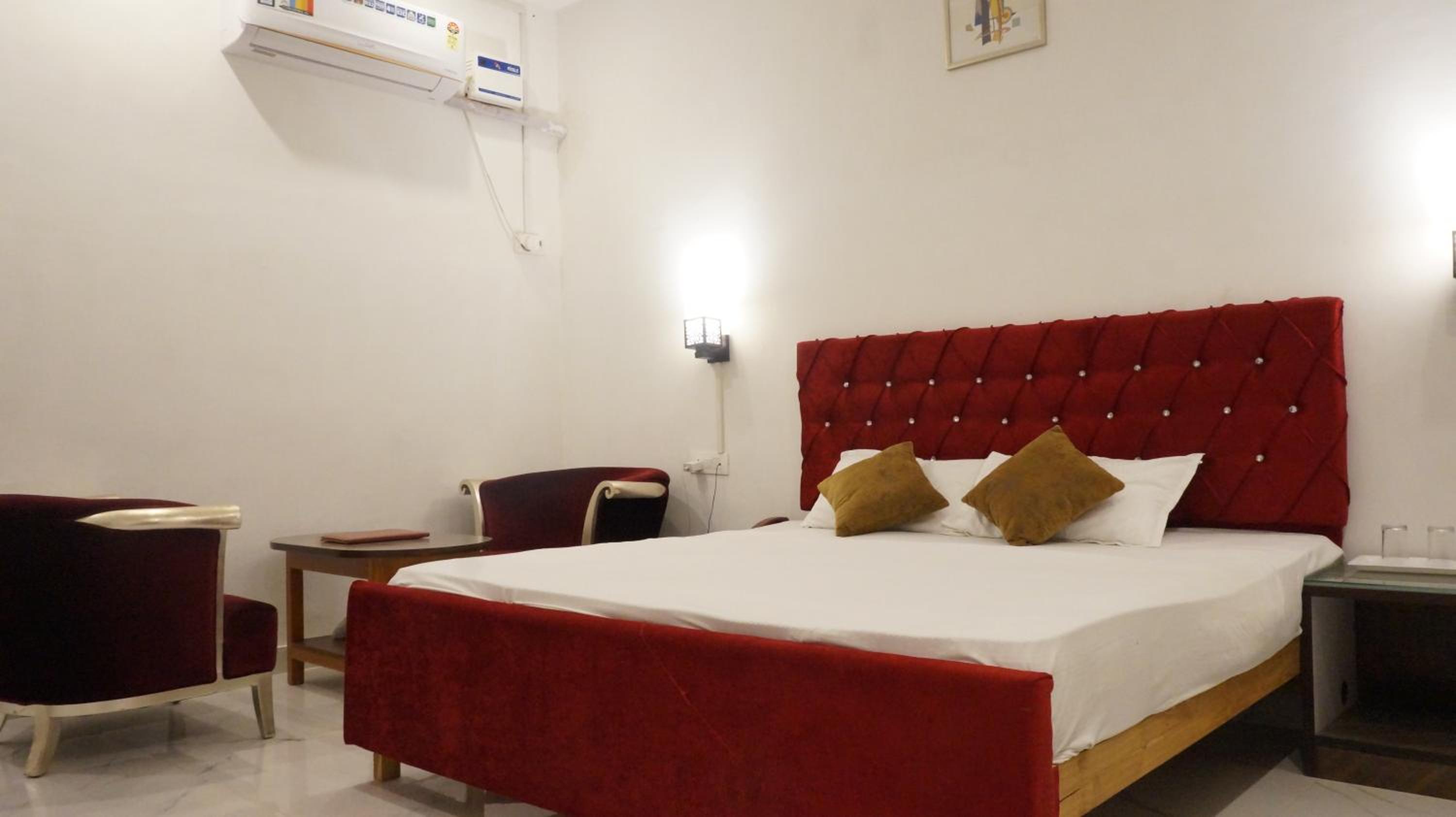 Deluxe King Room
