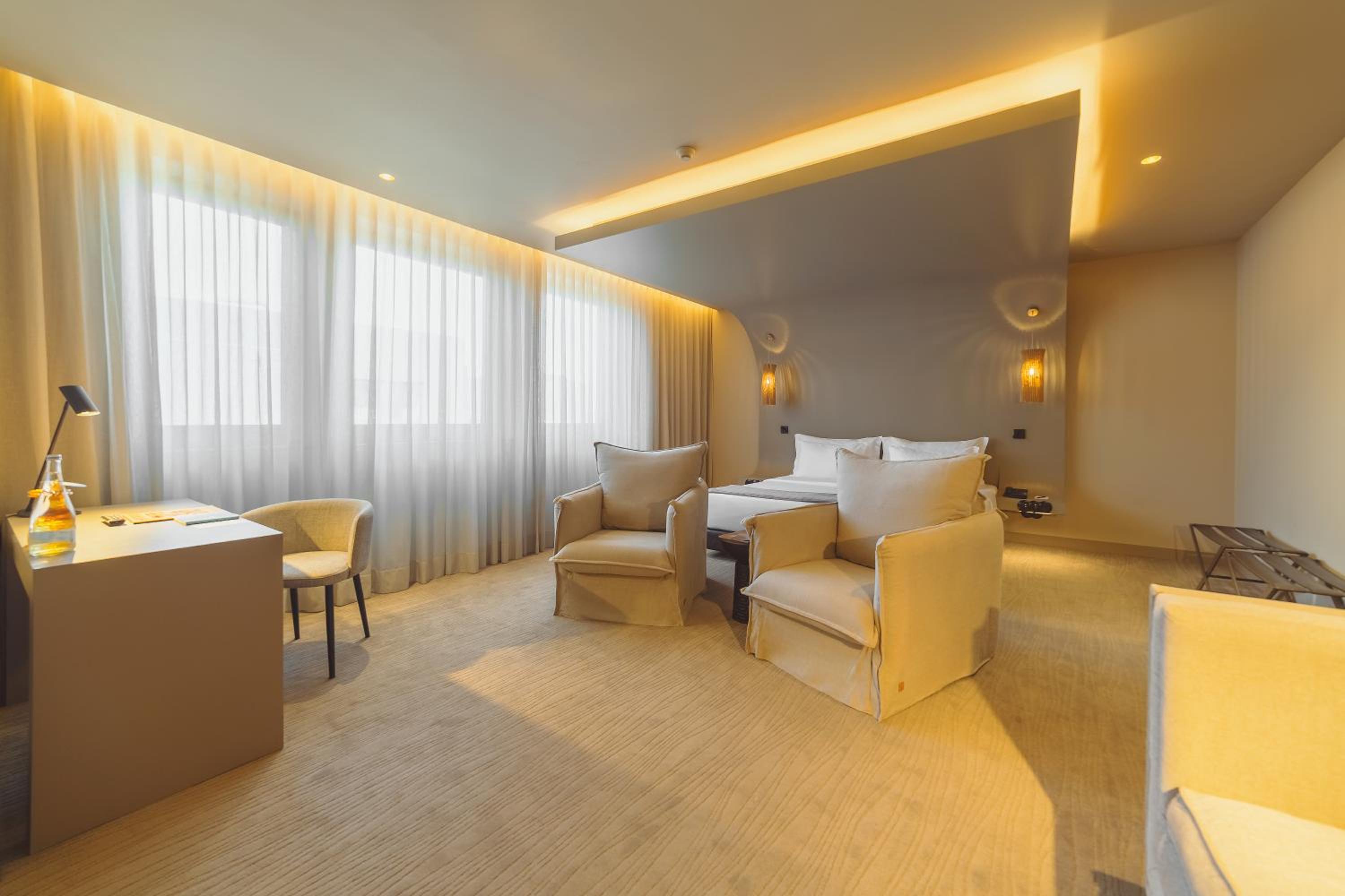 Suite - Photo 3