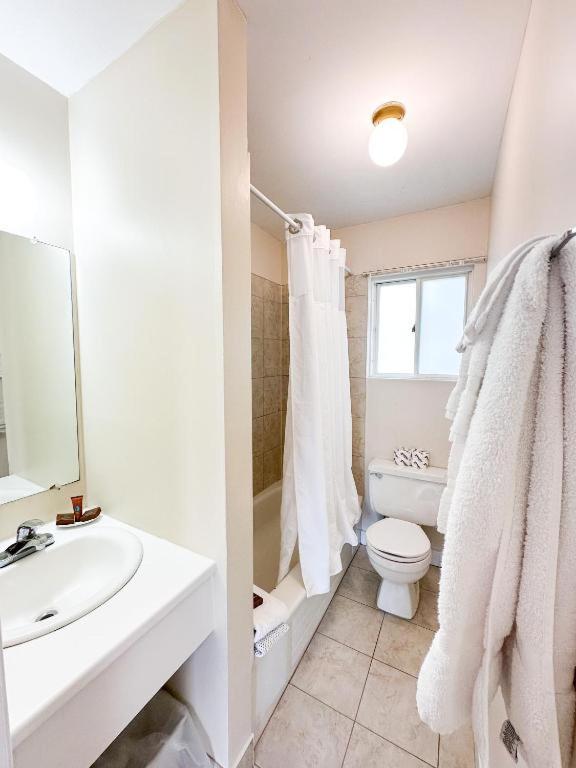 Two-Bedroom Suite photo 3