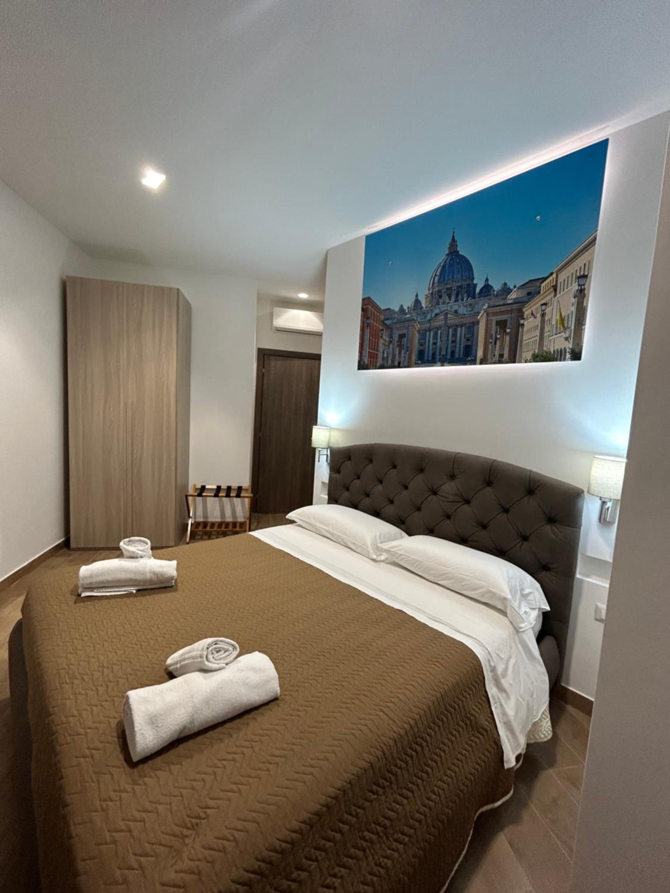 Economy Double Room photo 3