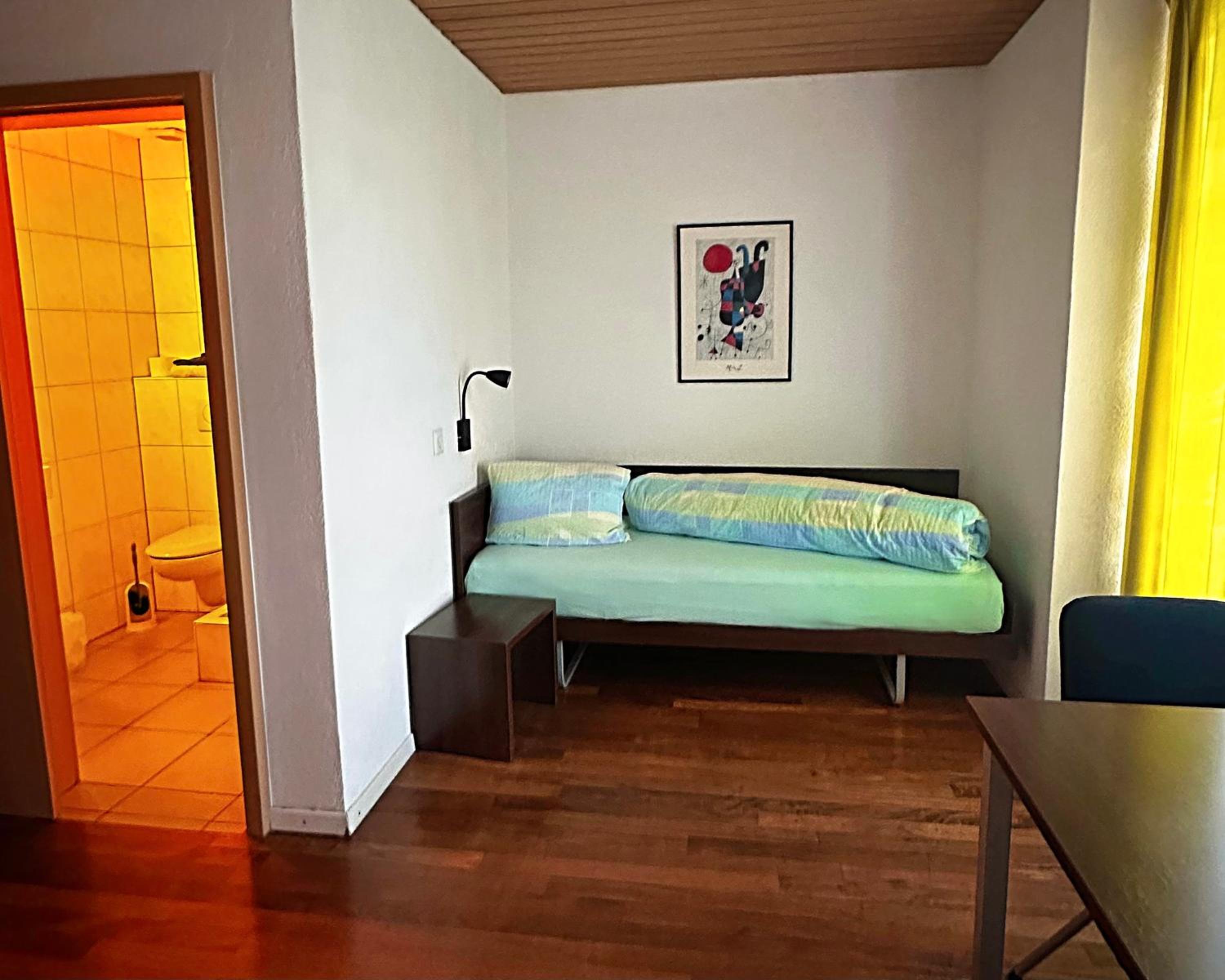 Single Room With Bathroom photo 2
