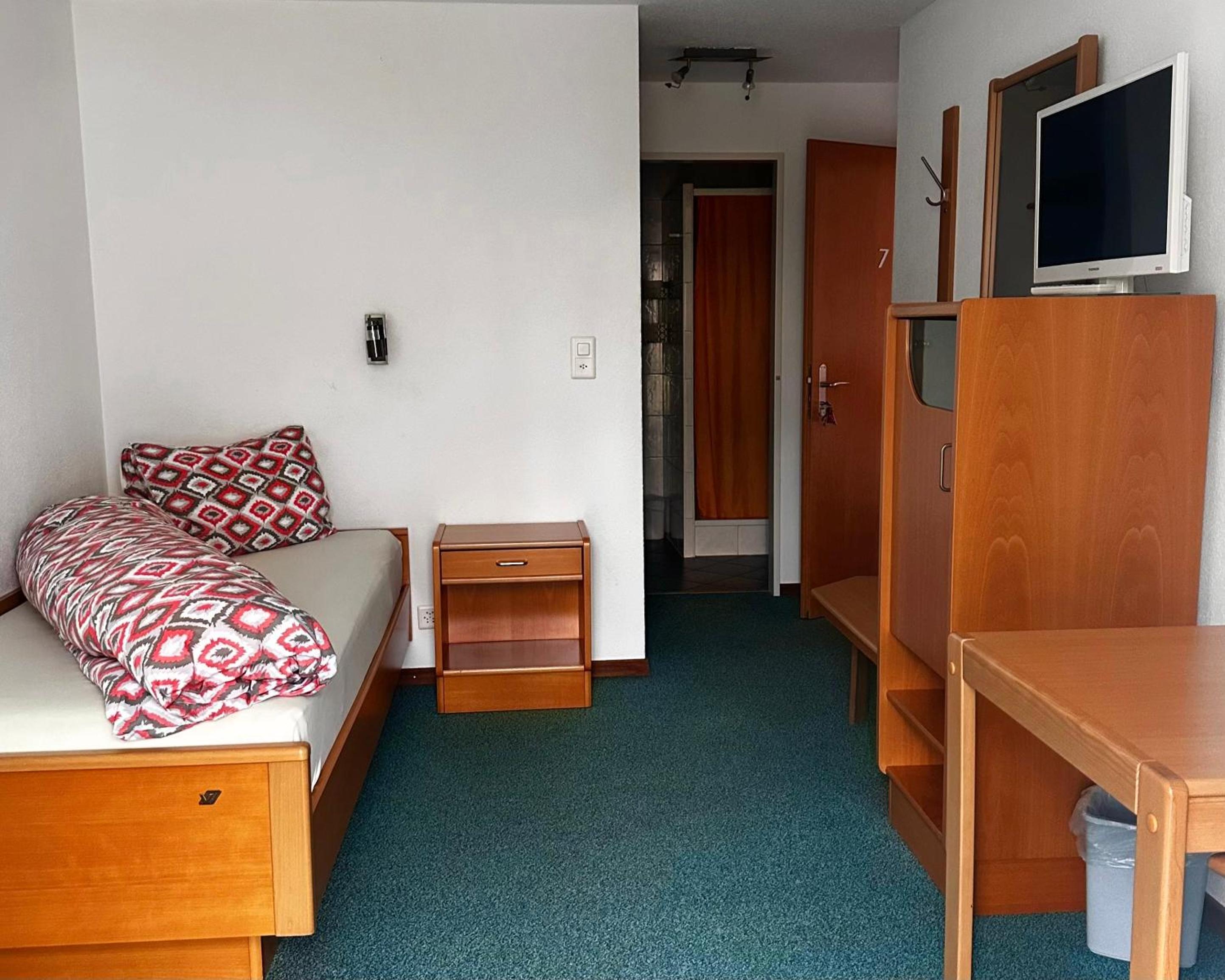 Single Room With Bathroom photo 1