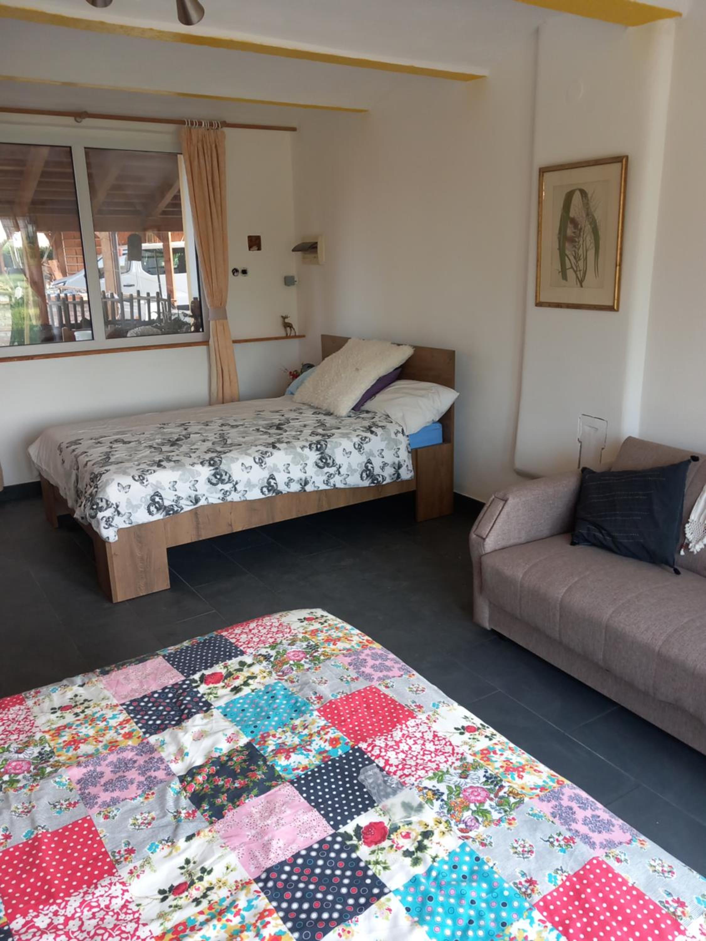 Family Room with Garden View