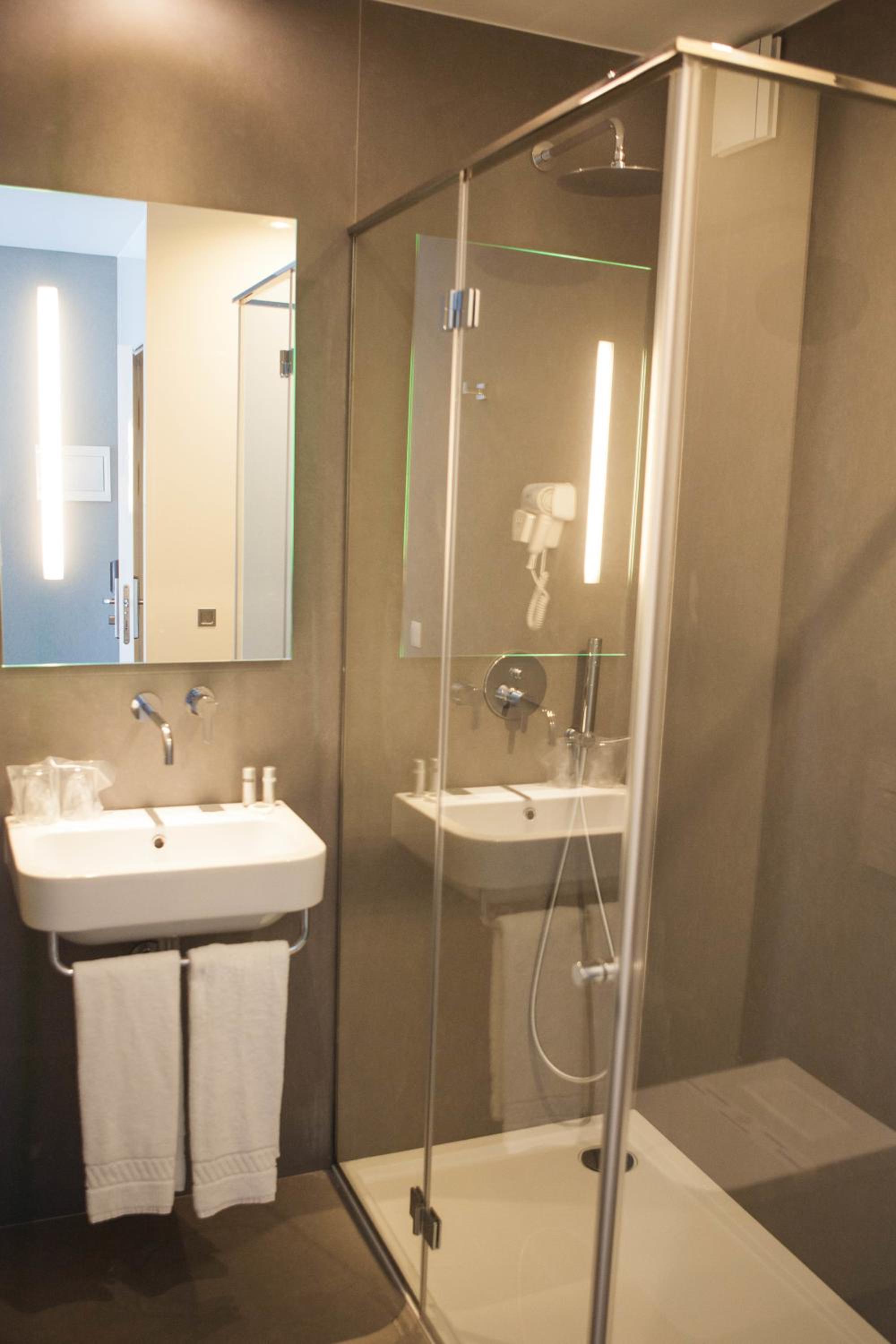 Triple Room - Photo 6