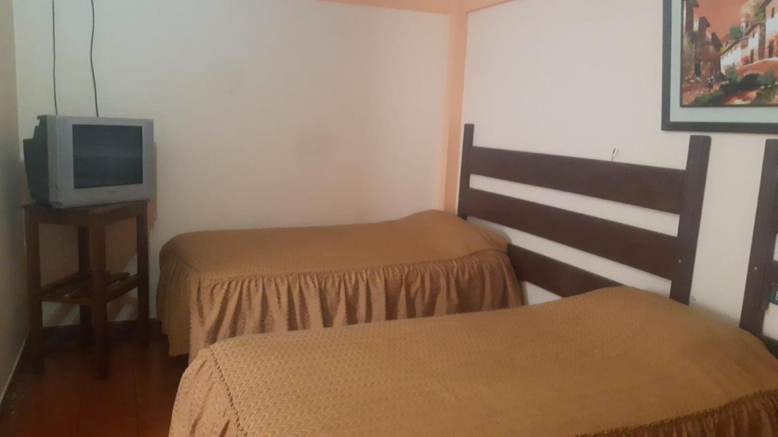 Twin Room with Private Bathroom photo 1