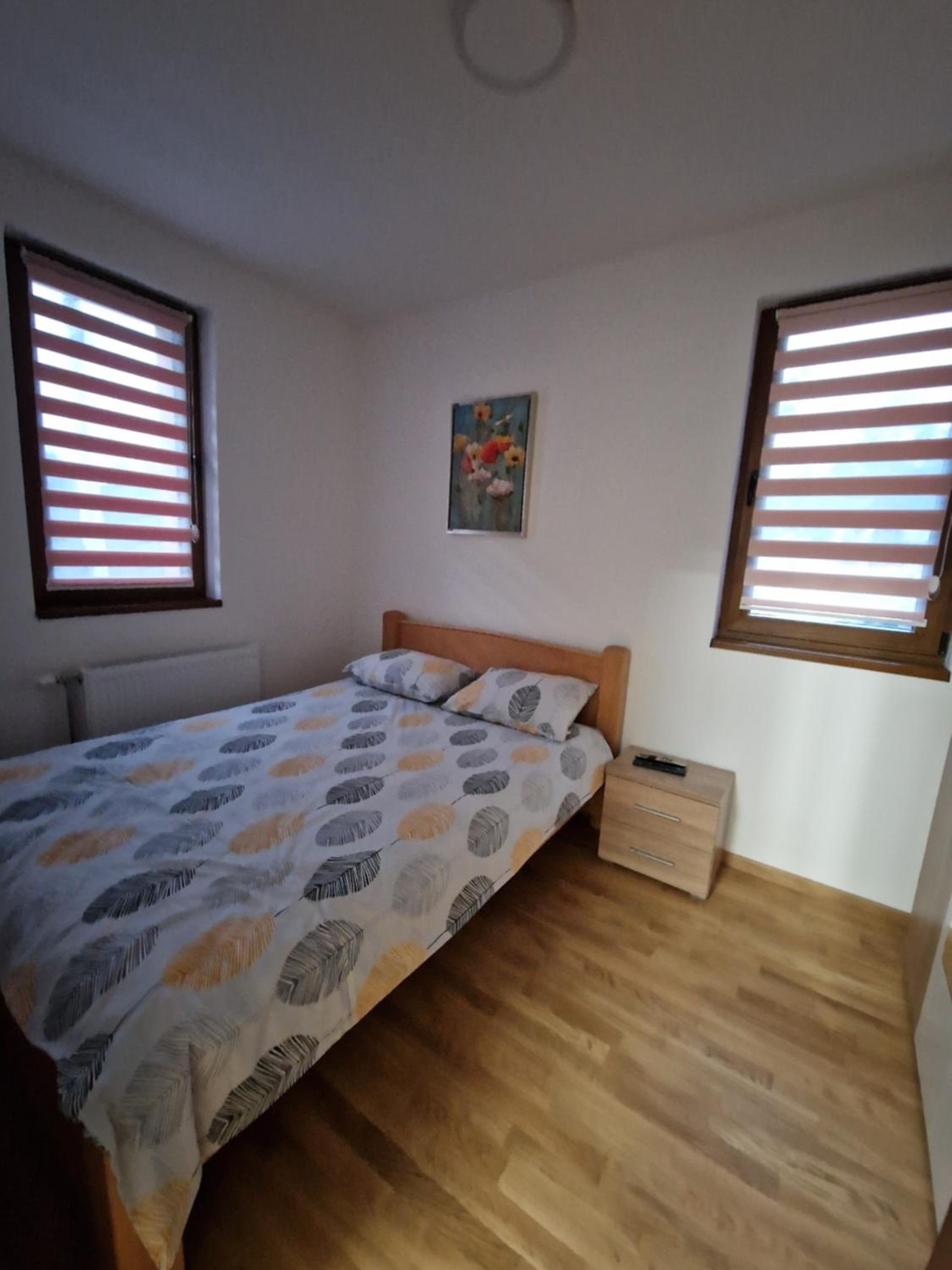 One-Bedroom Apartment photo 2