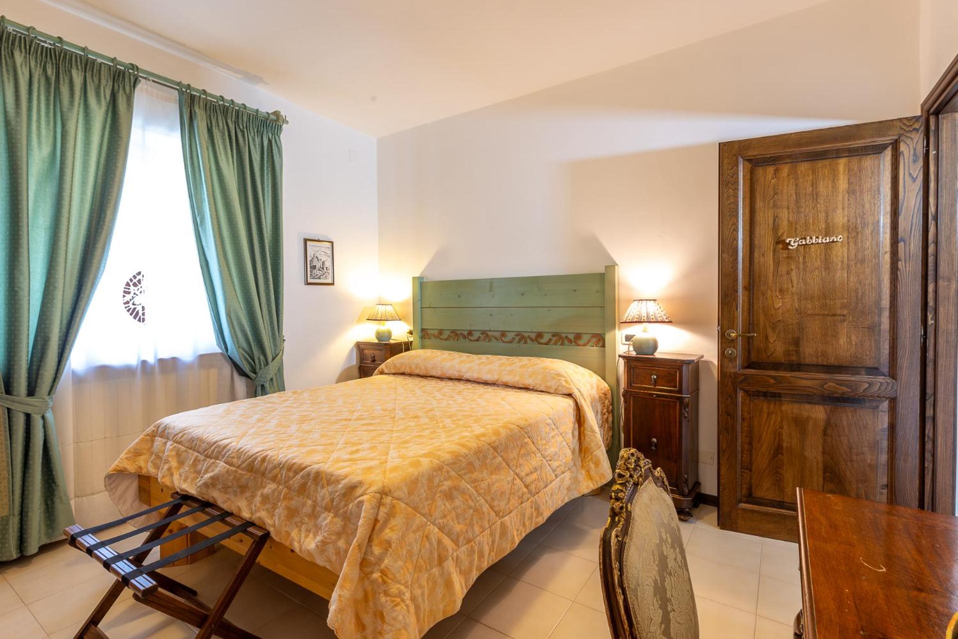 Small Double Room - Photo 13