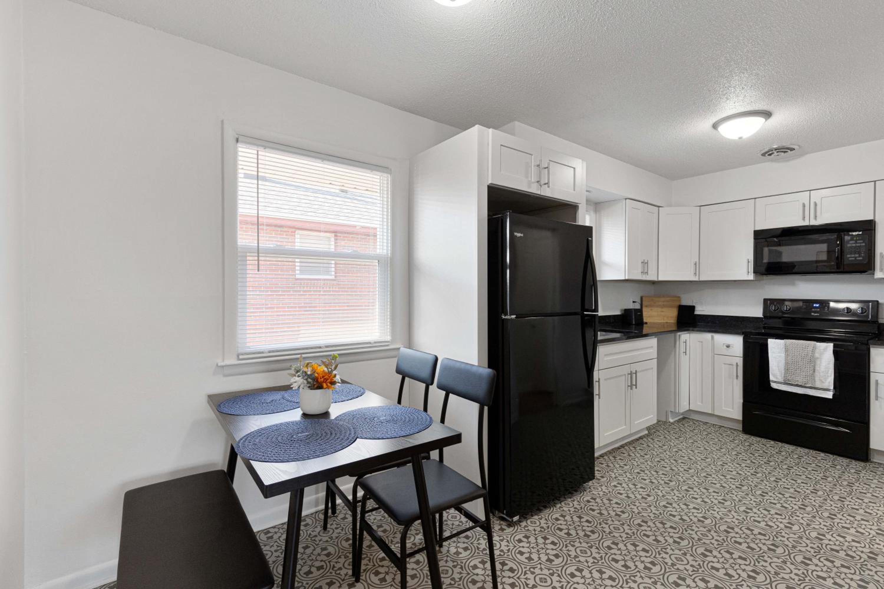 Apartment photo 2