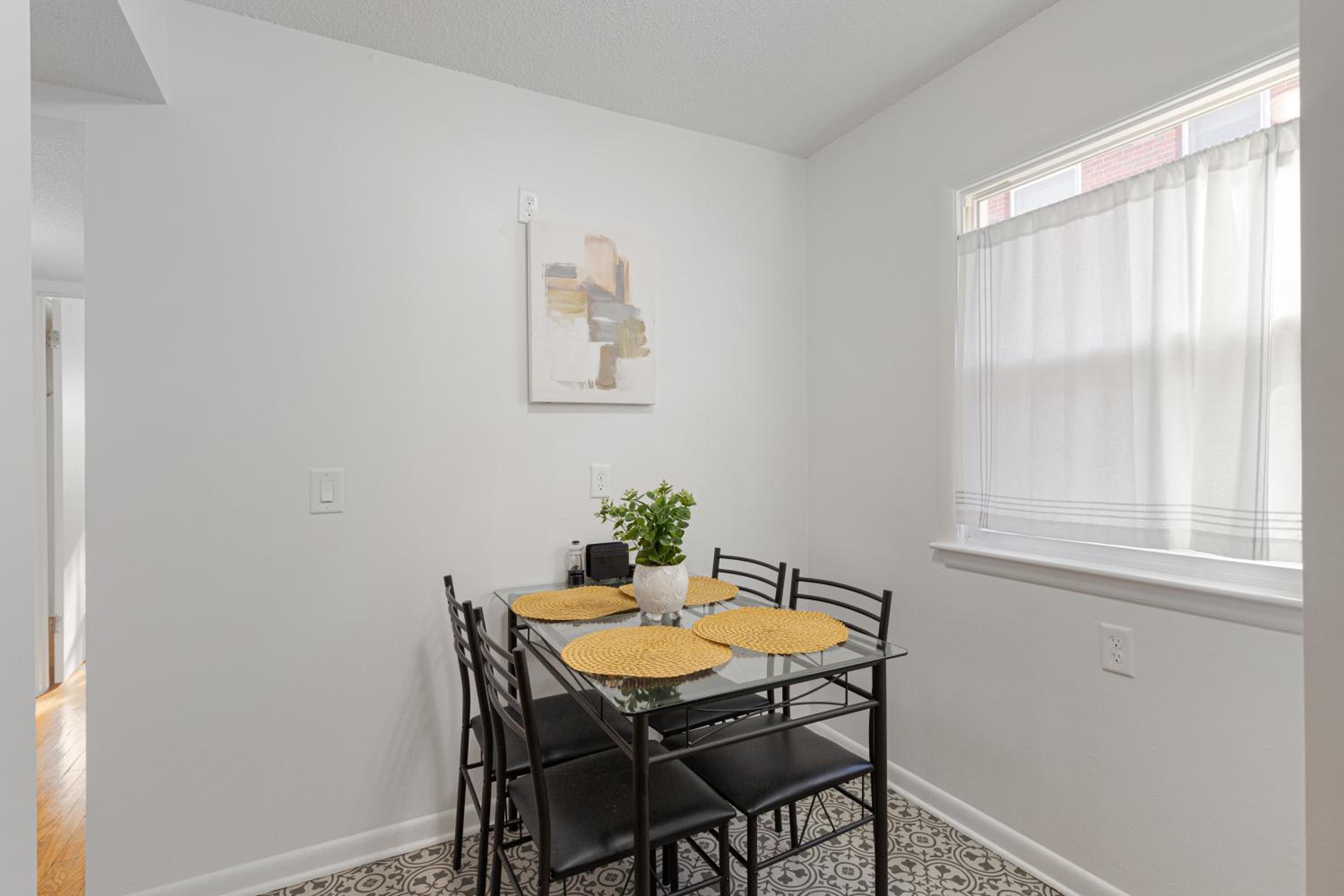 Apartment photo 3