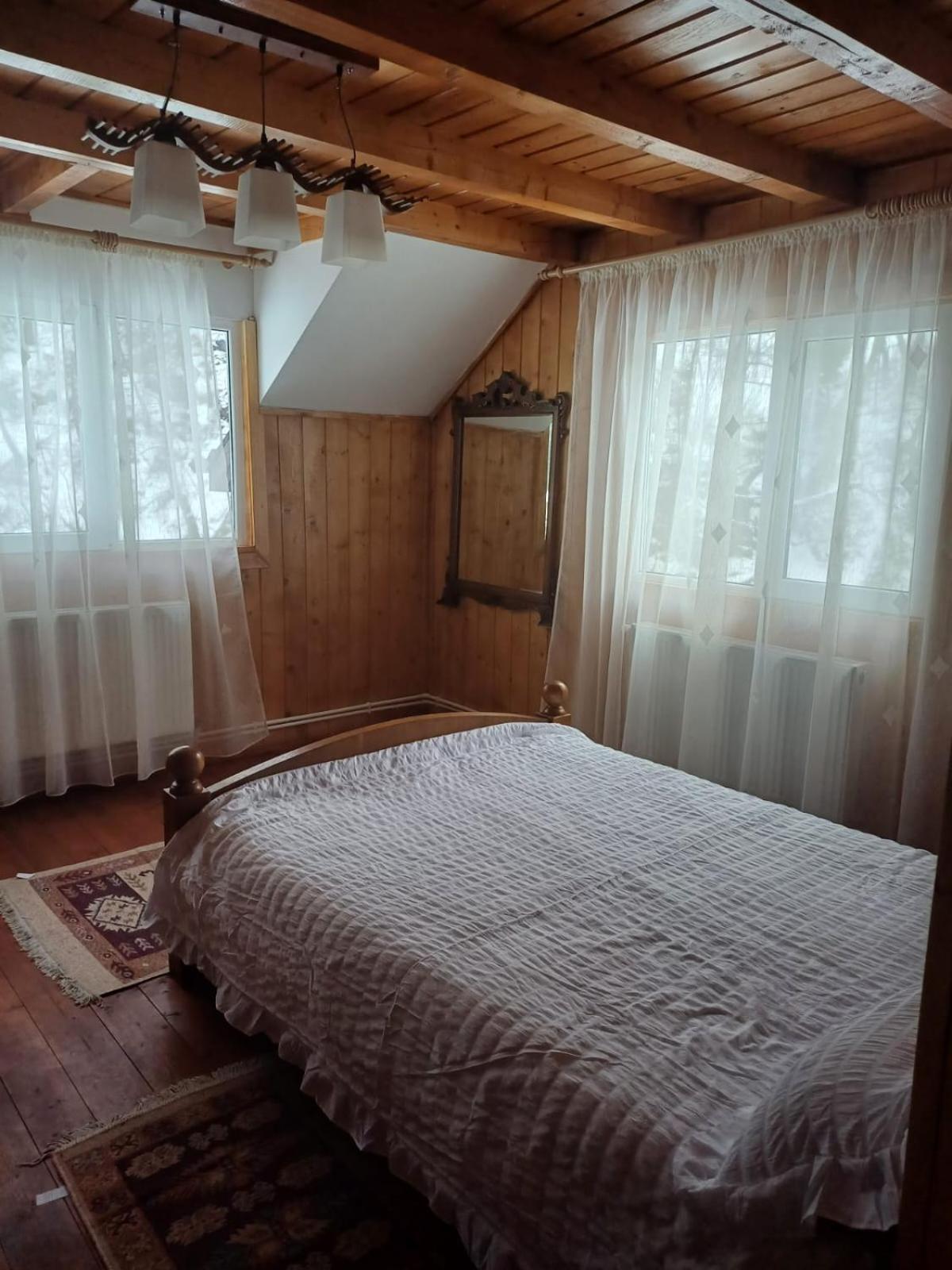 Standard King Room photo 1