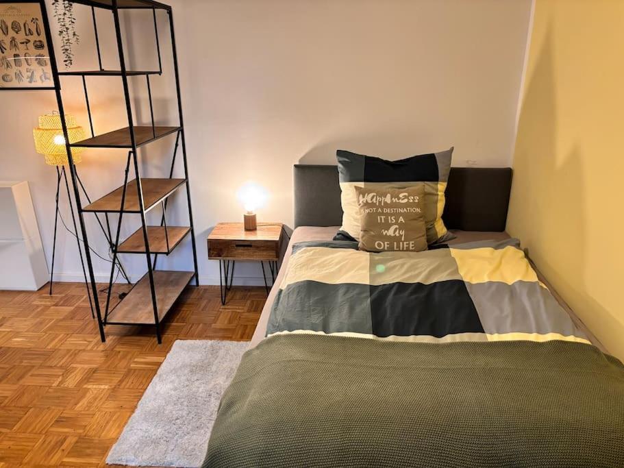 One-Bedroom Apartment photo 1