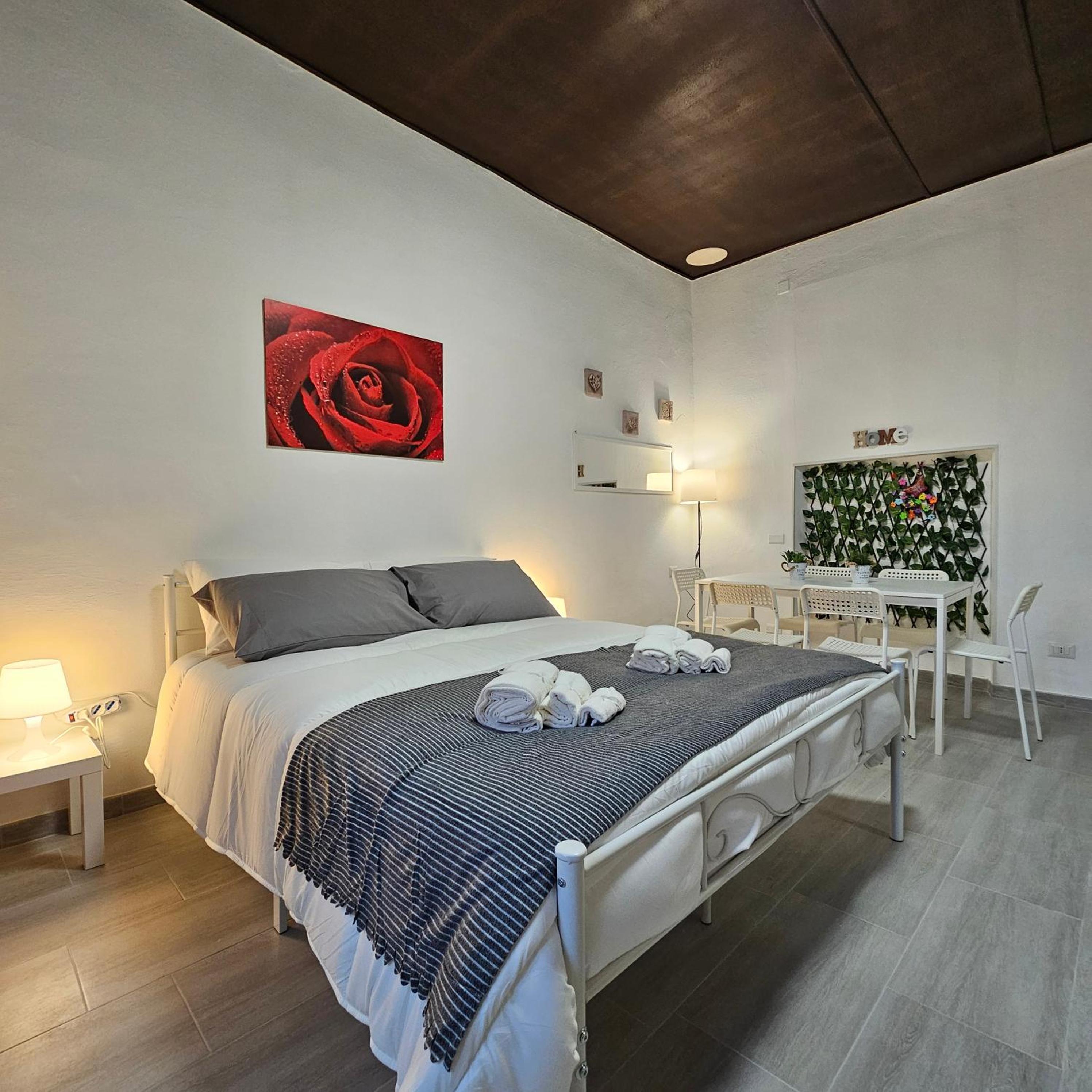Two-Bedroom House photo 3
