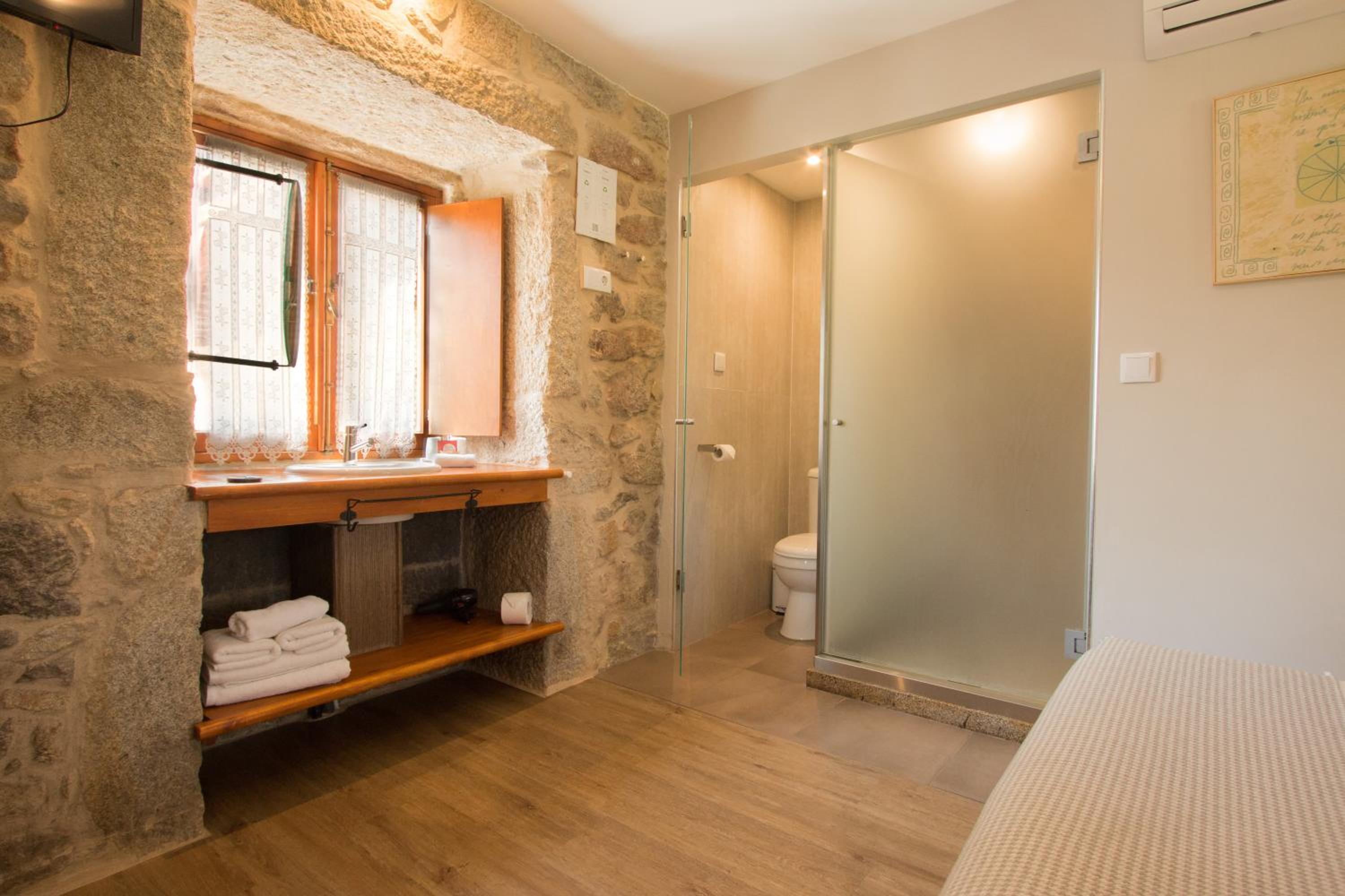 Double Room with Garden View - Photo 2