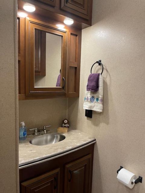 Mobile Home photo 1