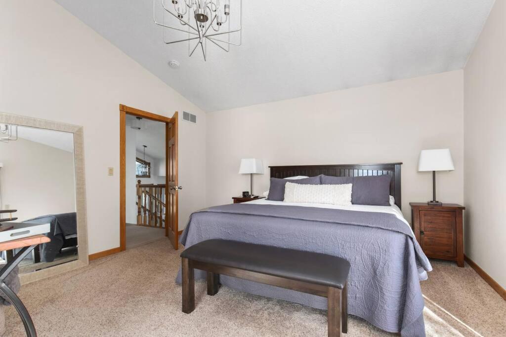 Four-Bedroom House photo 1