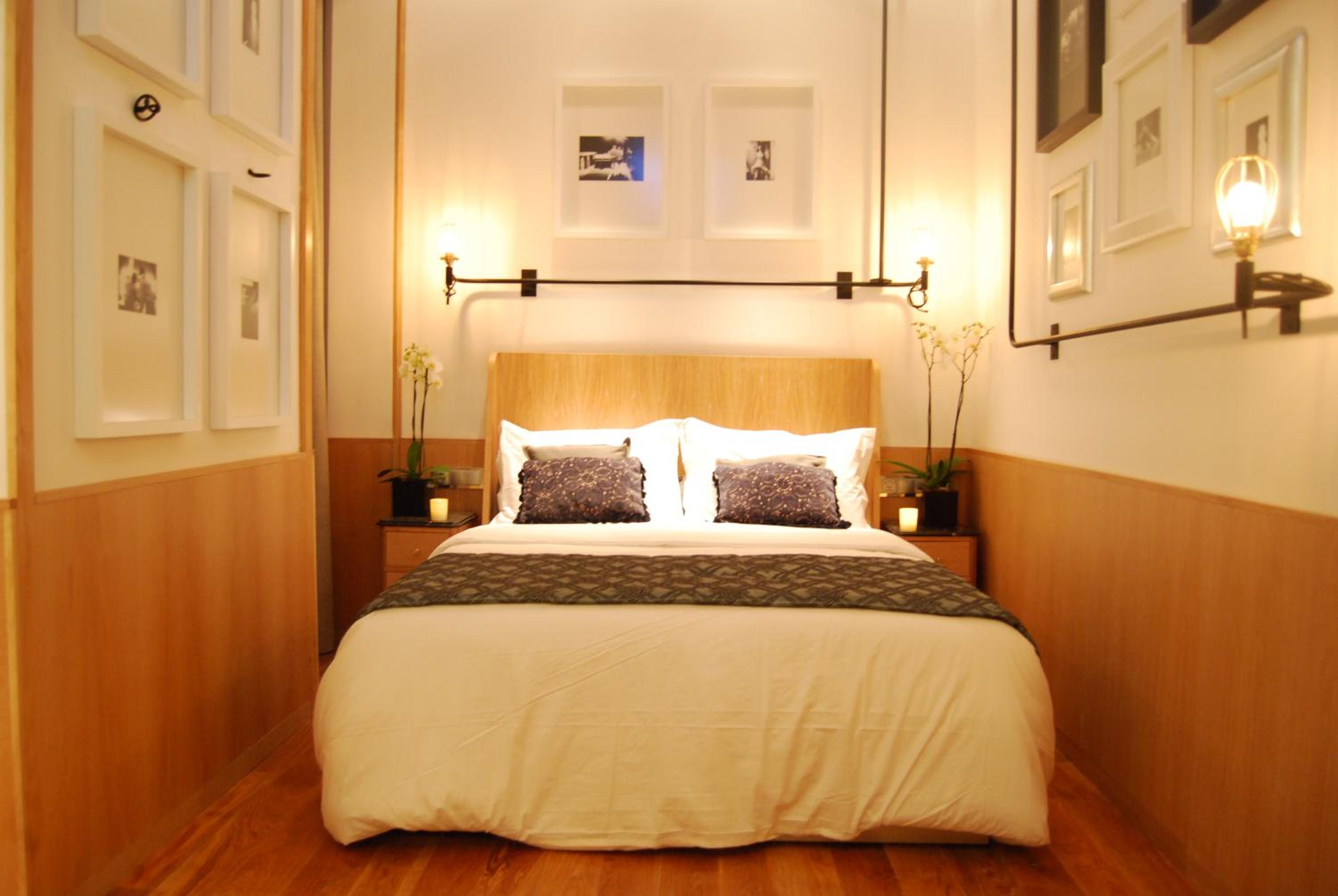 Small Room with Interior View - Photo 22