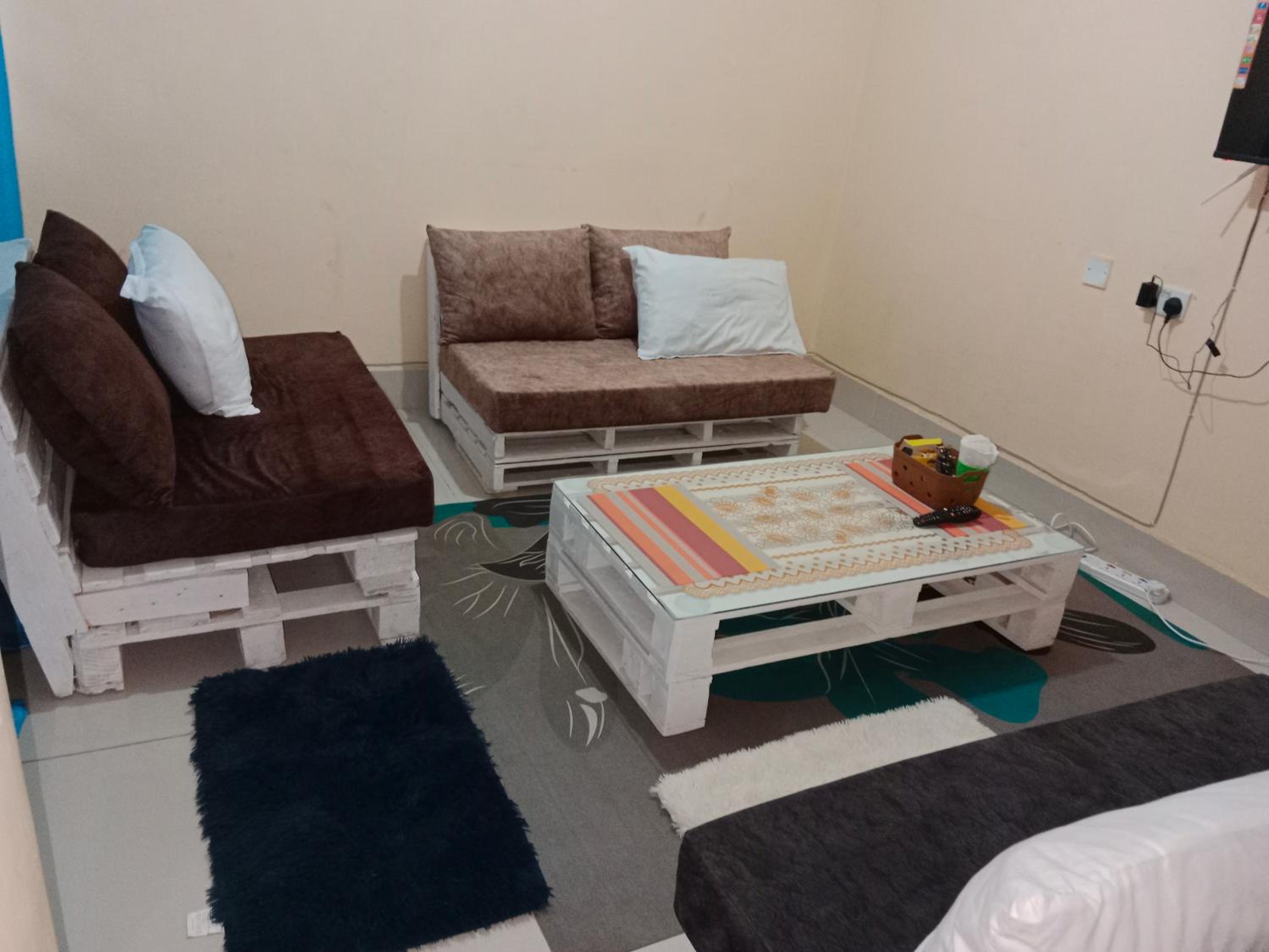 Budget Double Room photo 3