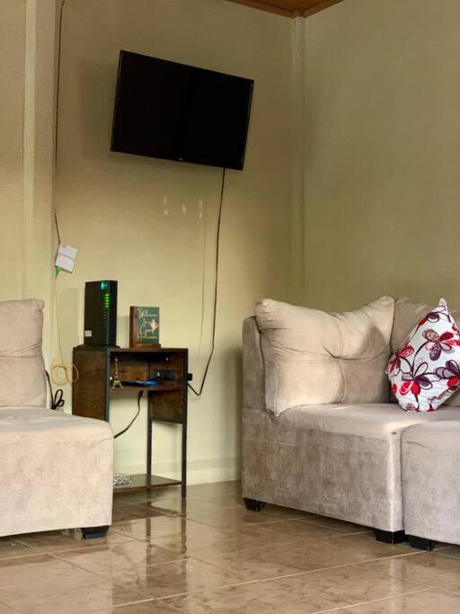 One-Bedroom House photo 3