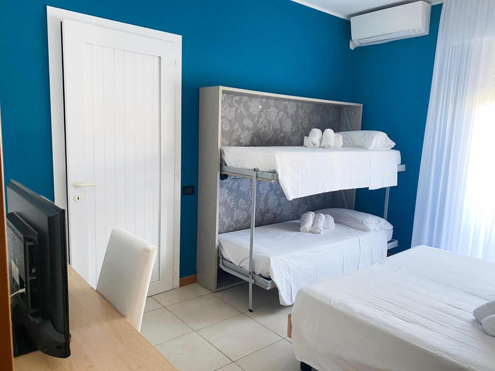 Quadruple Room photo 2
