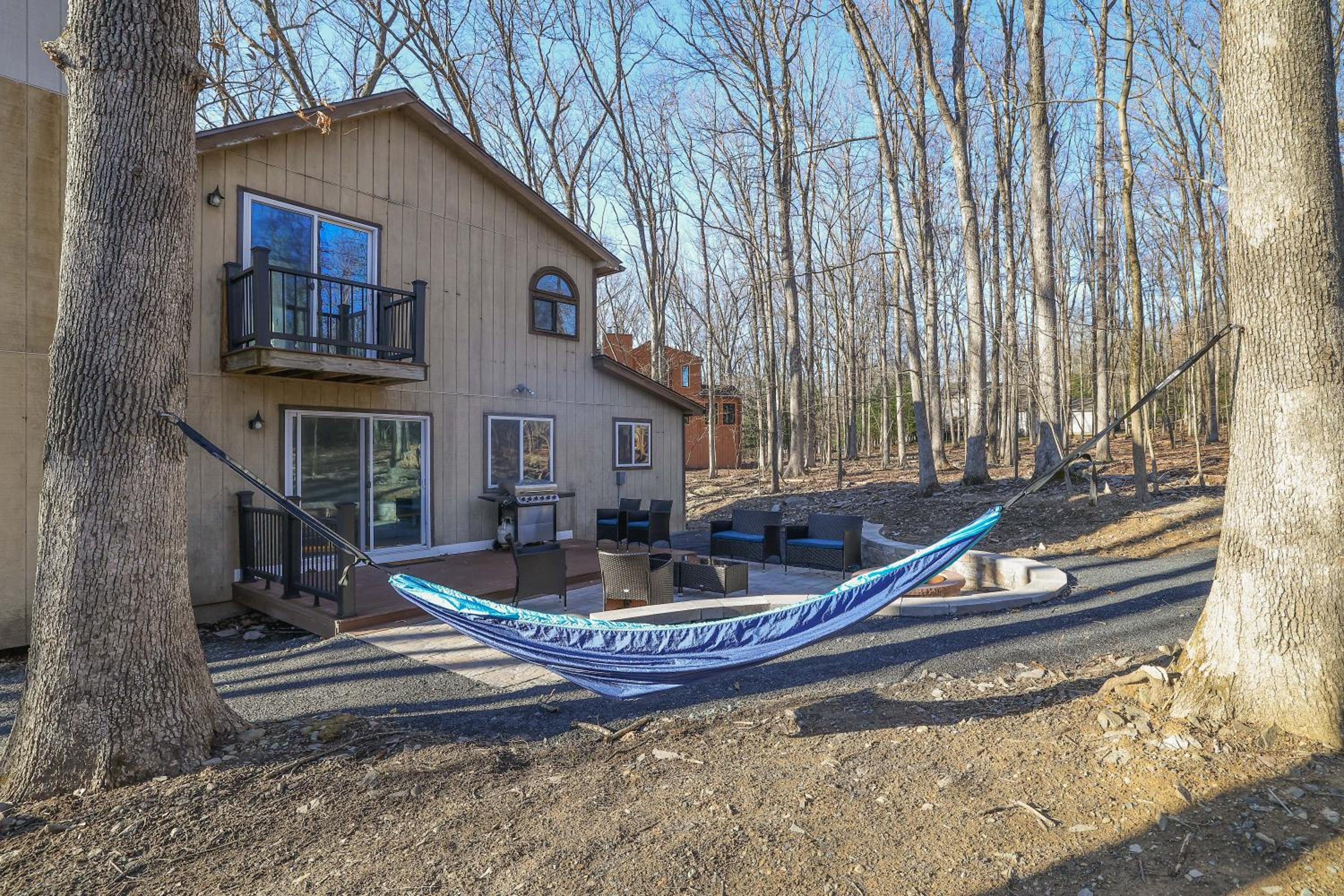 Three-Bedroom House photo 2