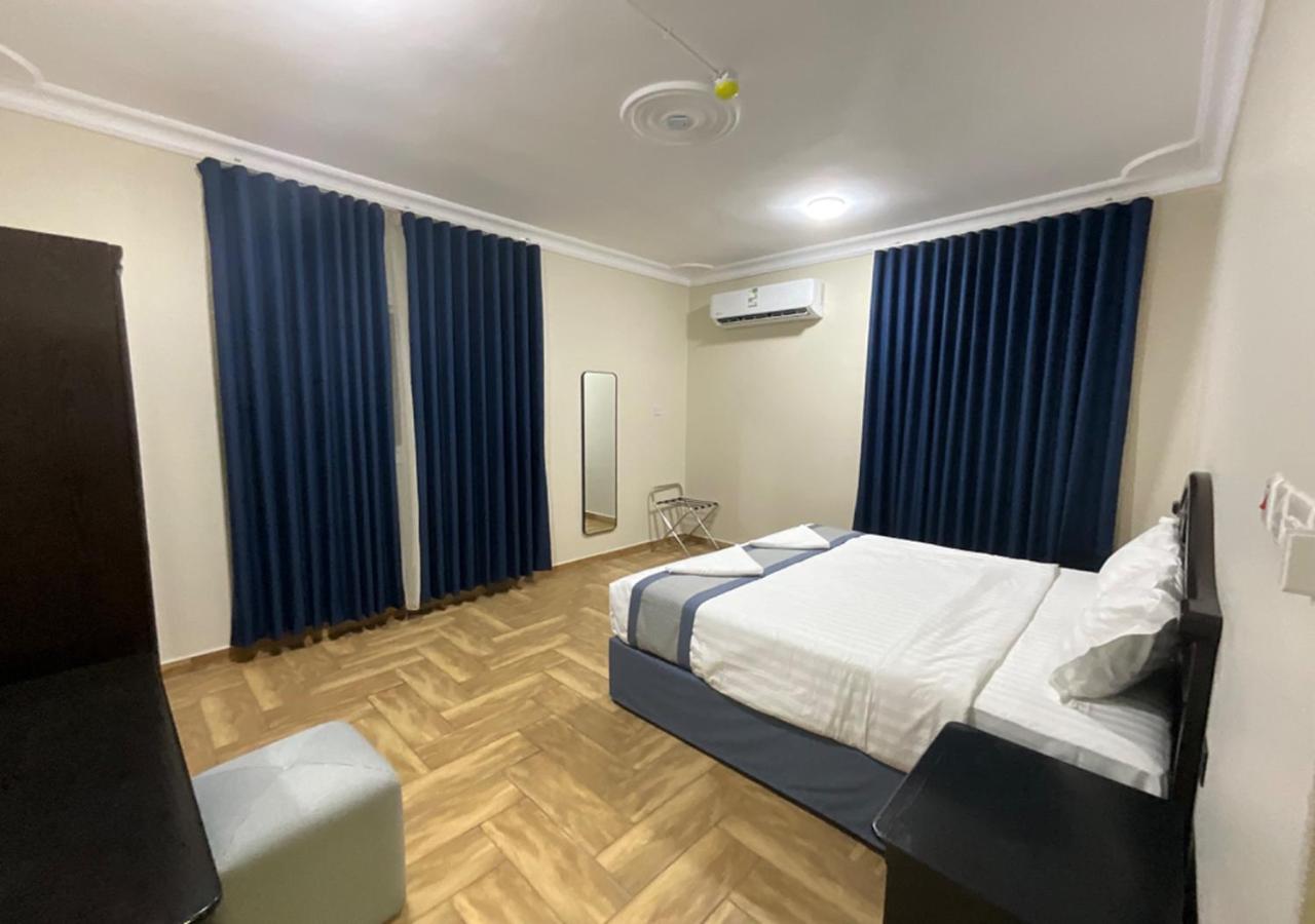 Three-Bedroom Suite photo 1