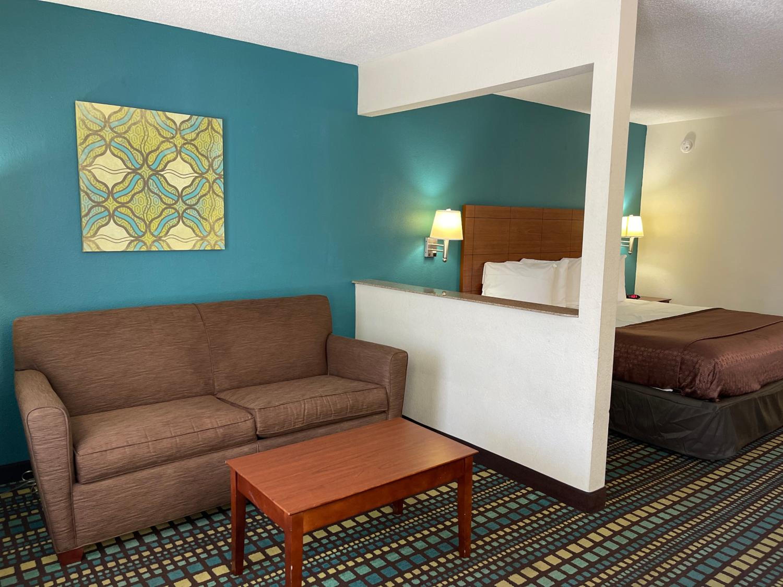 King Suite - Non-Smoking - Photo 1
