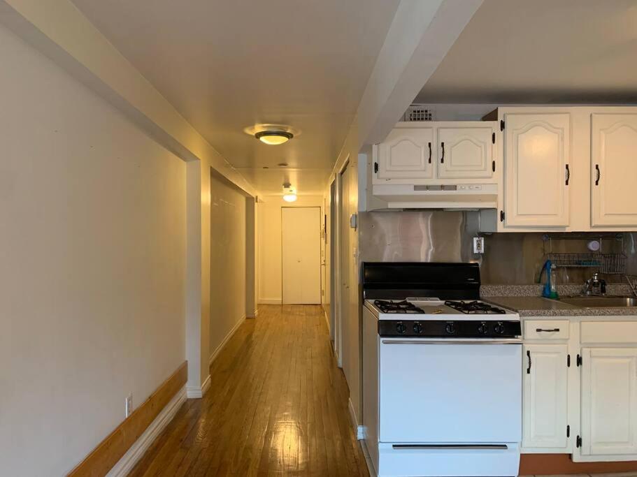 One-Bedroom Apartment photo 3