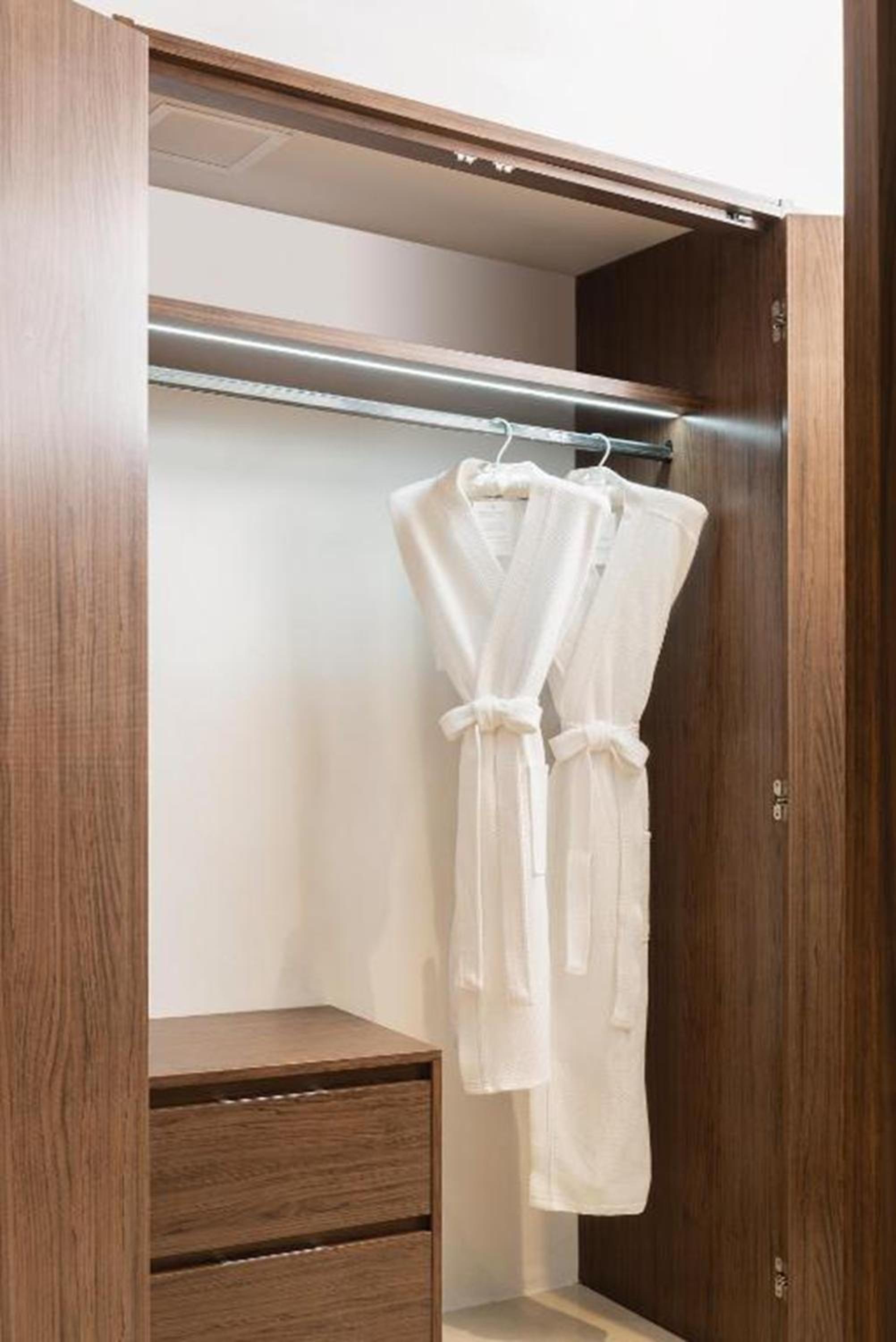 Double Junior Suite with Tropical View - Photo 2