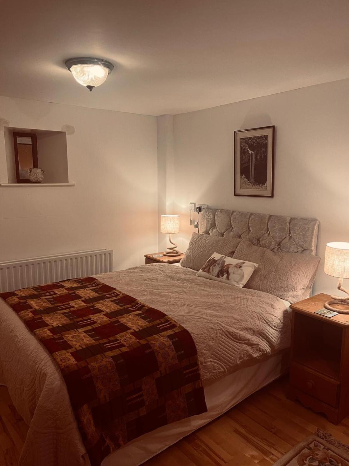 One-Bedroom House photo 1