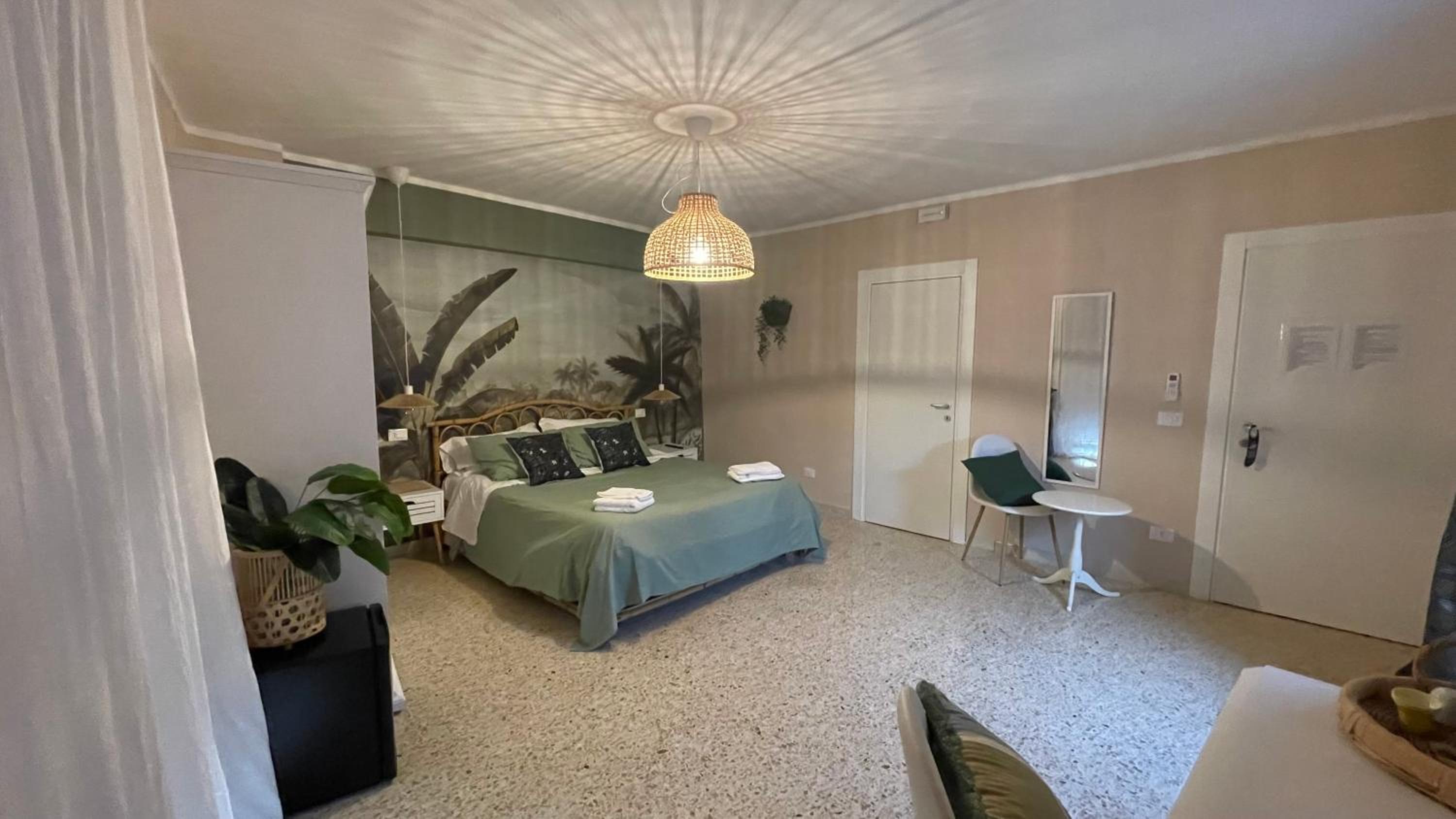 Double Room with Balcony (3 Adults) photo 2