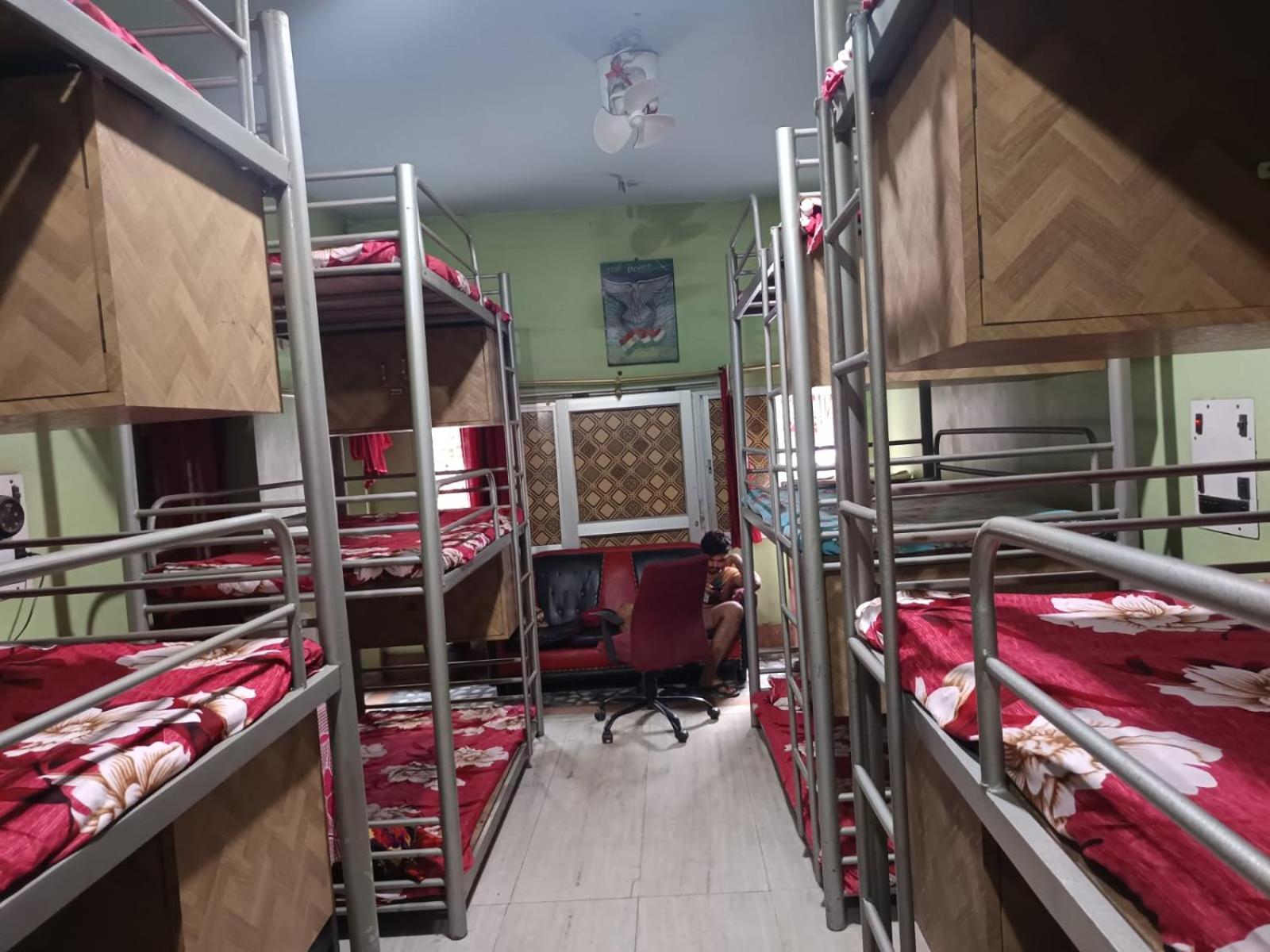 Bunk Bed in Mixed Dormitory Room