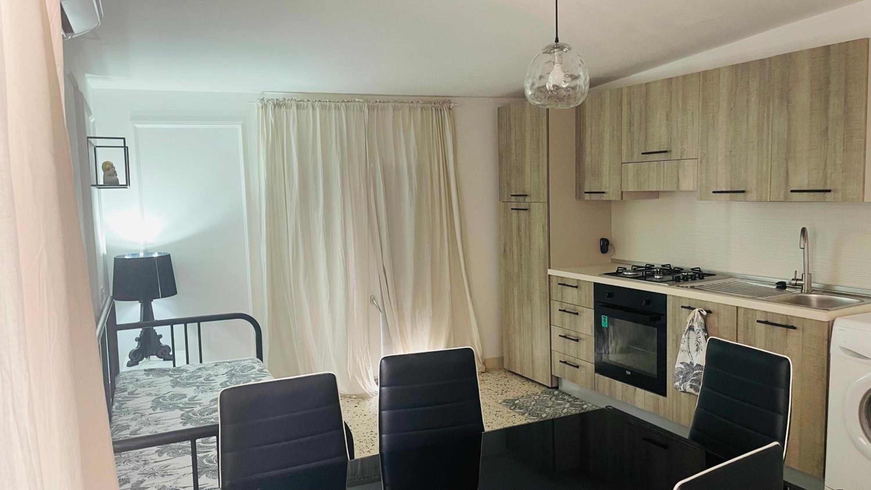 Deluxe Apartment photo 2