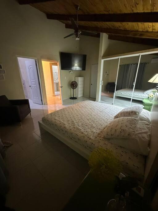 Villa photo 3